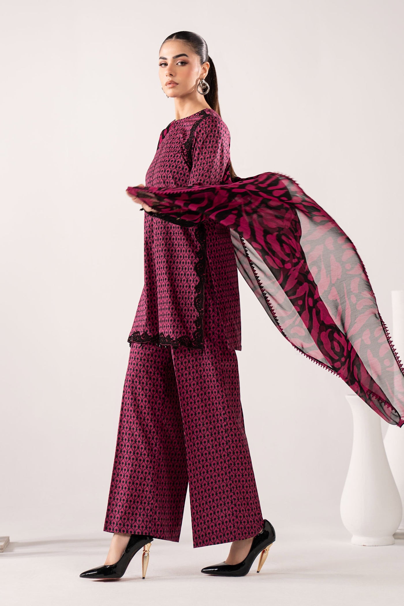 3 Piece Embroidered Lawn Suit