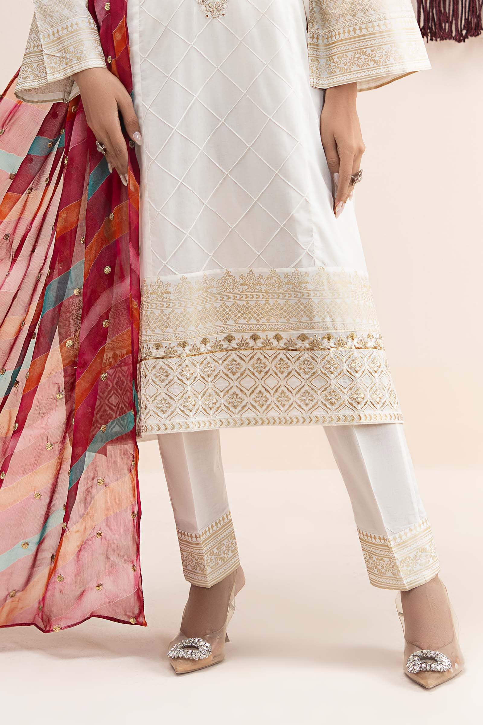 3 Piece Embroidered Lawn Suit
