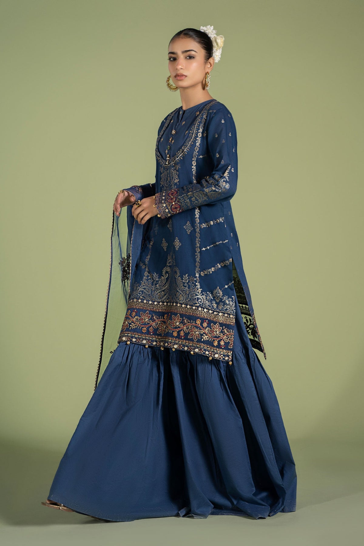 3 Piece Embroidered Jacquard Broshia Suit