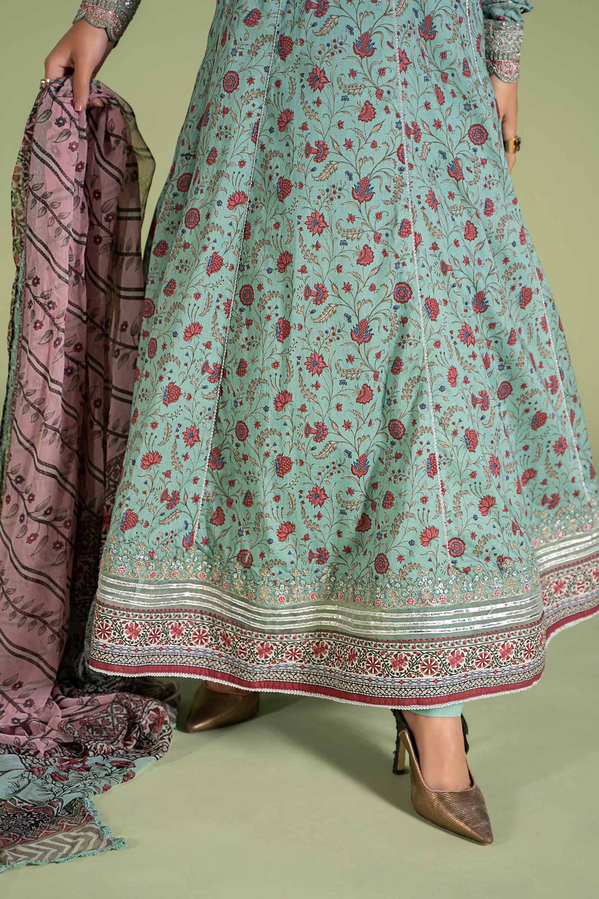3 Piece Embroidered Lawn Suit