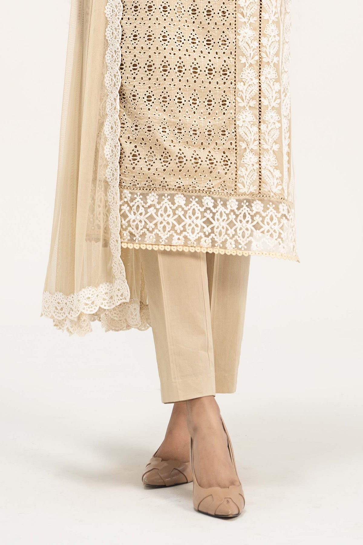 3 Piece Embroidered Lawn Suit