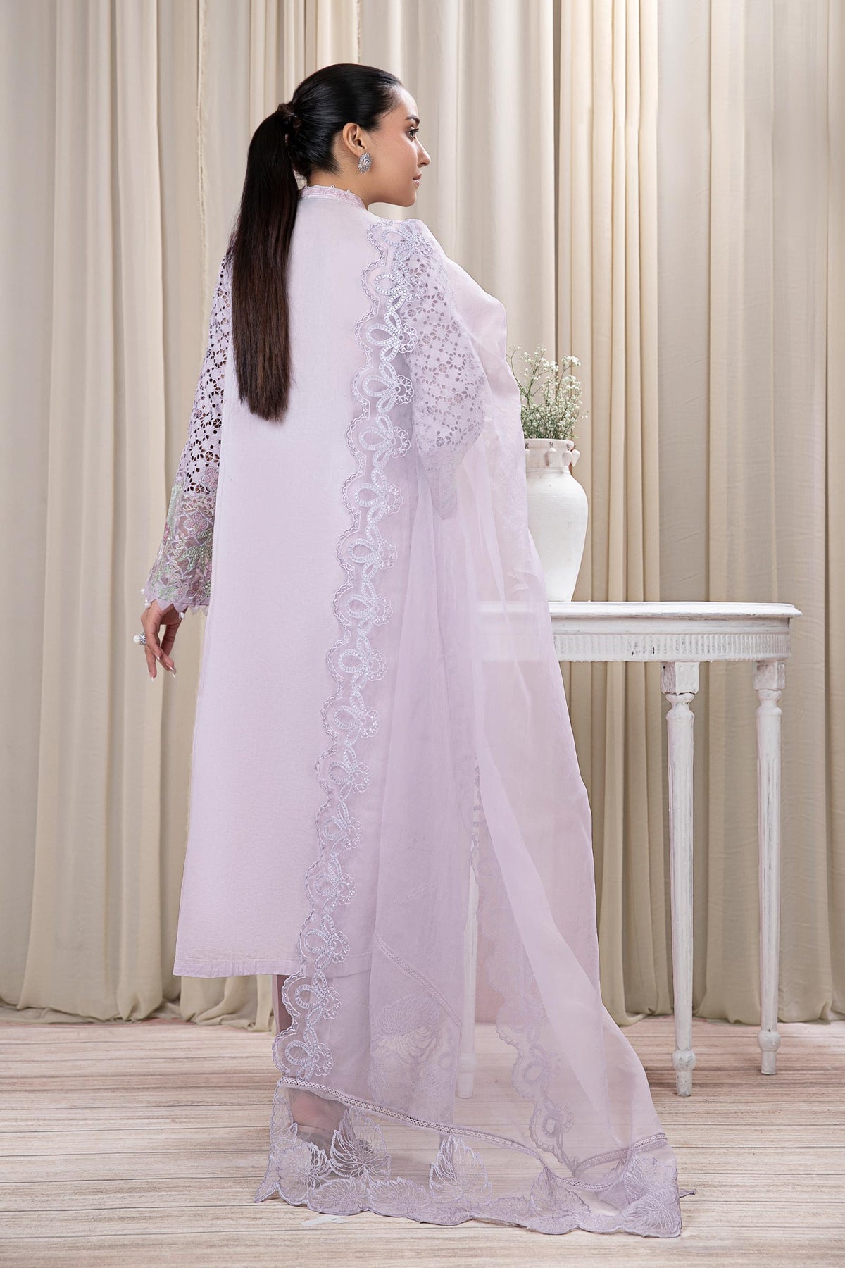 3 Piece Embroidered Lawn Suit