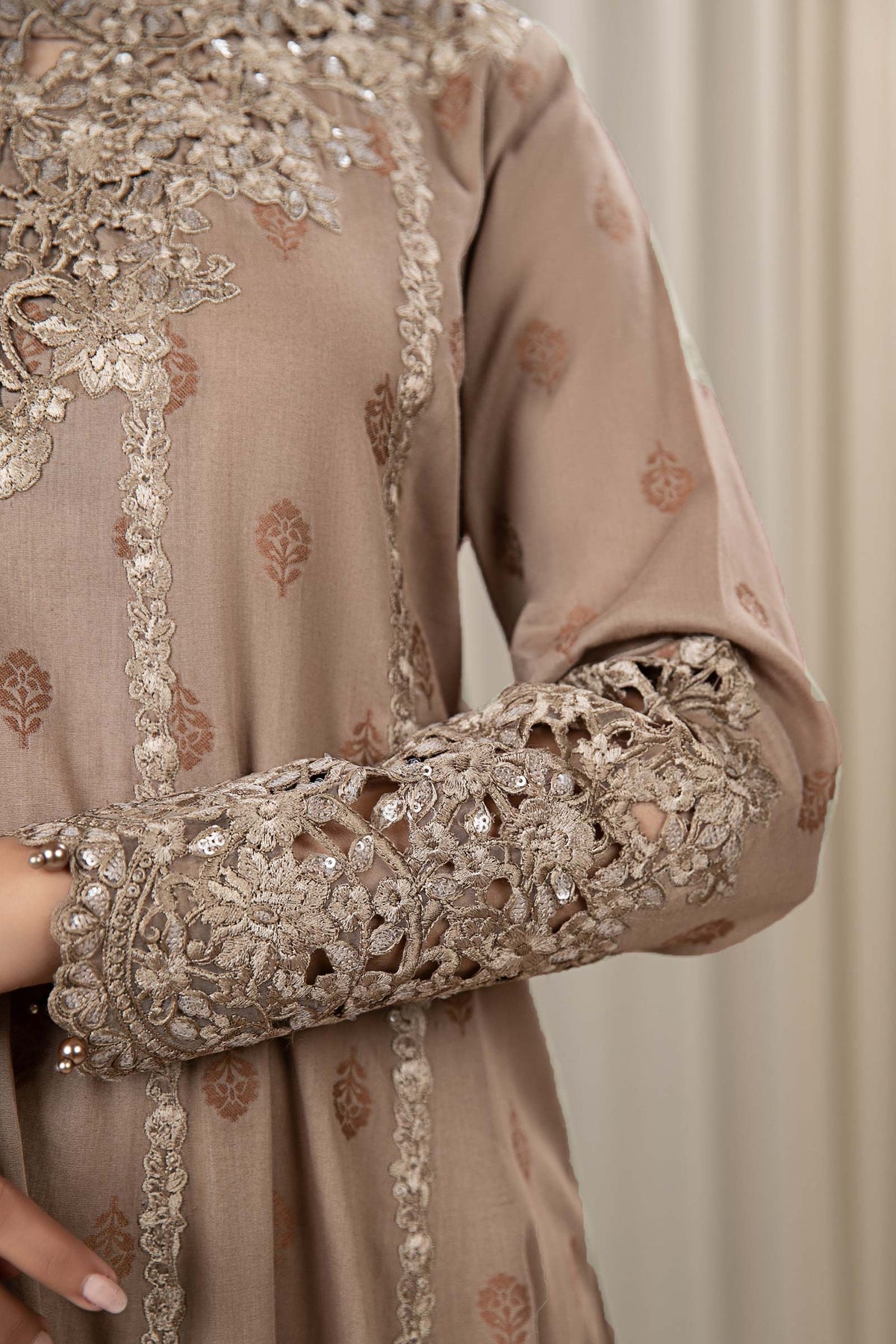 3 Piece Embroidered Jacquard Broshia Suit