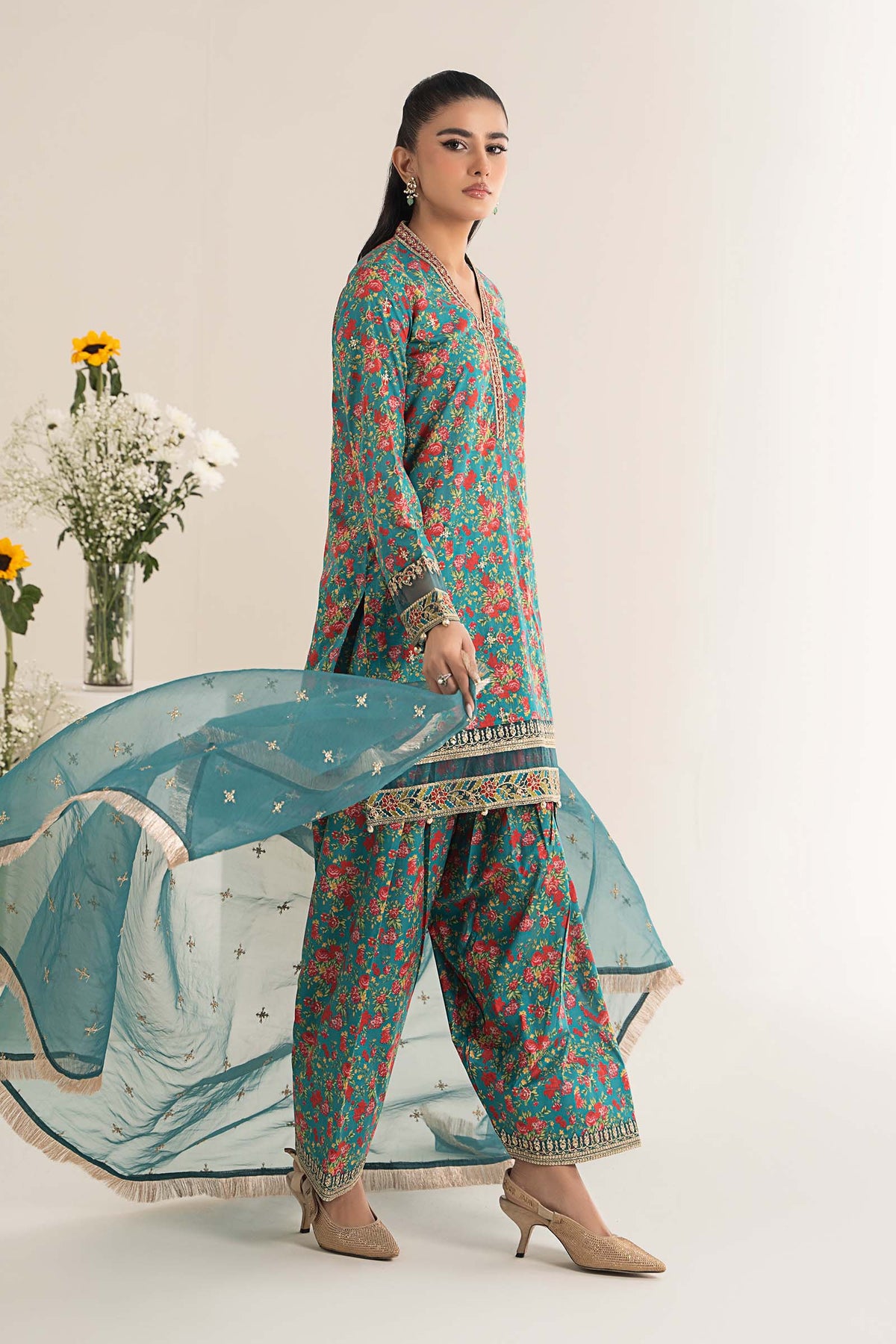 3 Piece Embroidered Lawn Suit