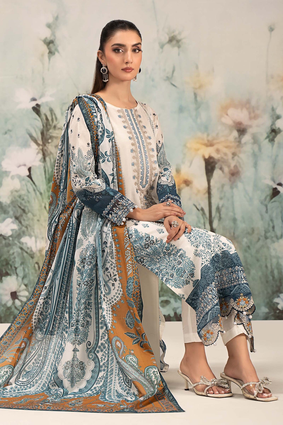 3 Piece Embroidered Lawn Suit