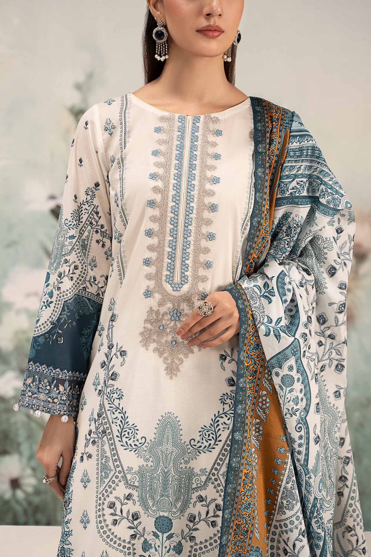 3 Piece Embroidered Lawn Suit