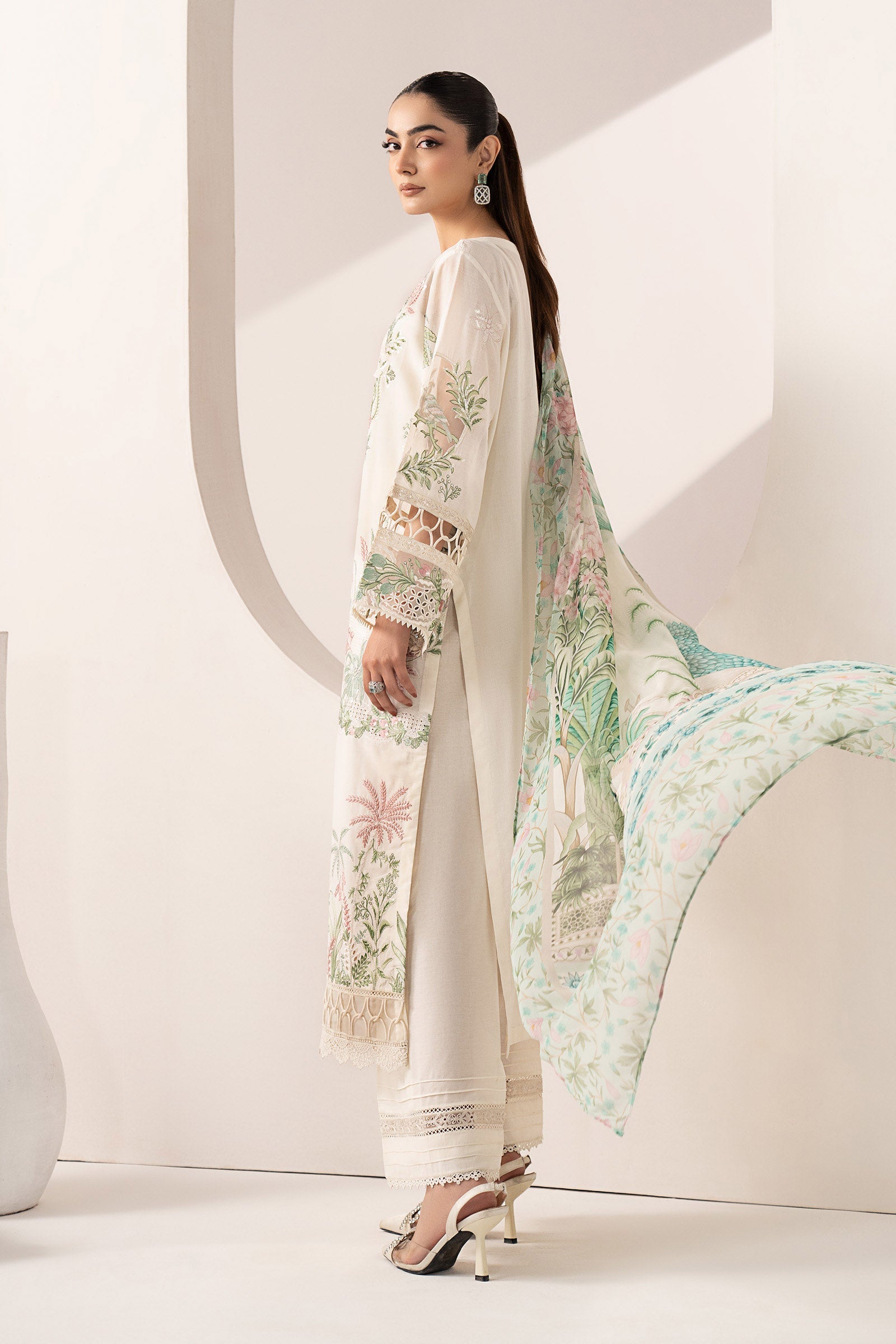 3 Piece Embroidered Lawn Suit