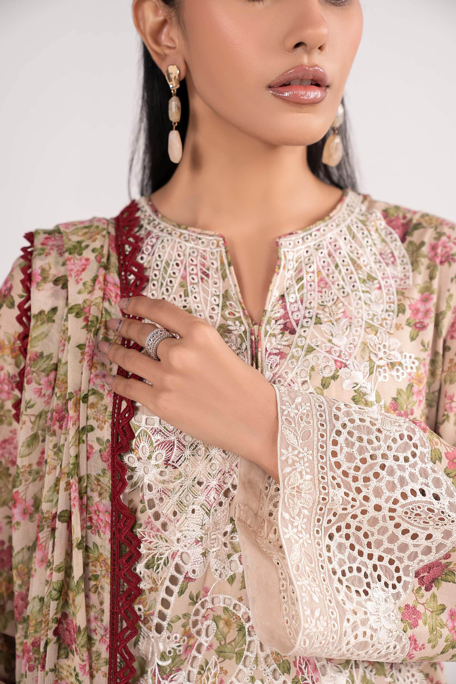 3 Piece Embroidered Lawn Suit