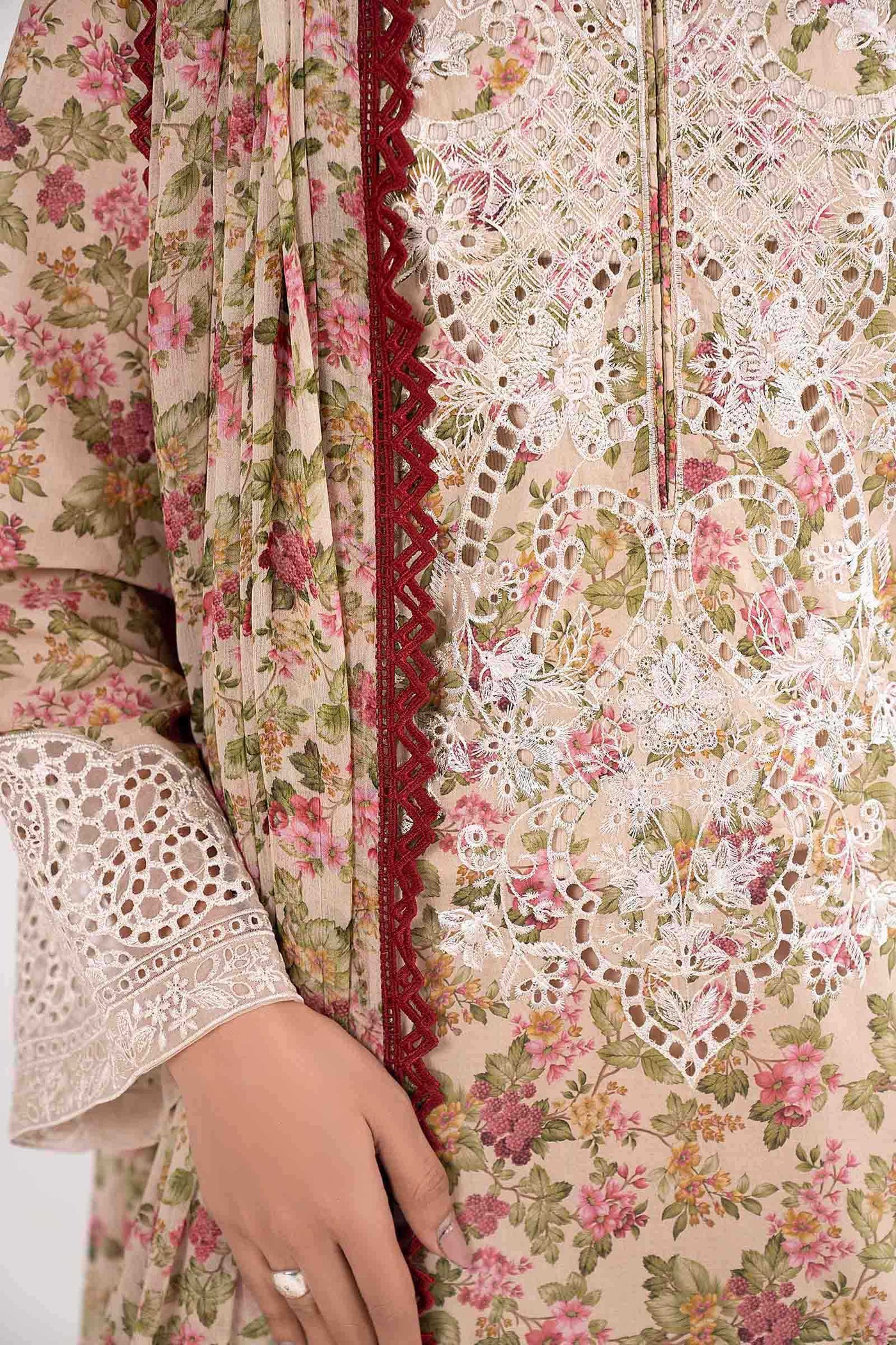 3 Piece Embroidered Lawn Suit