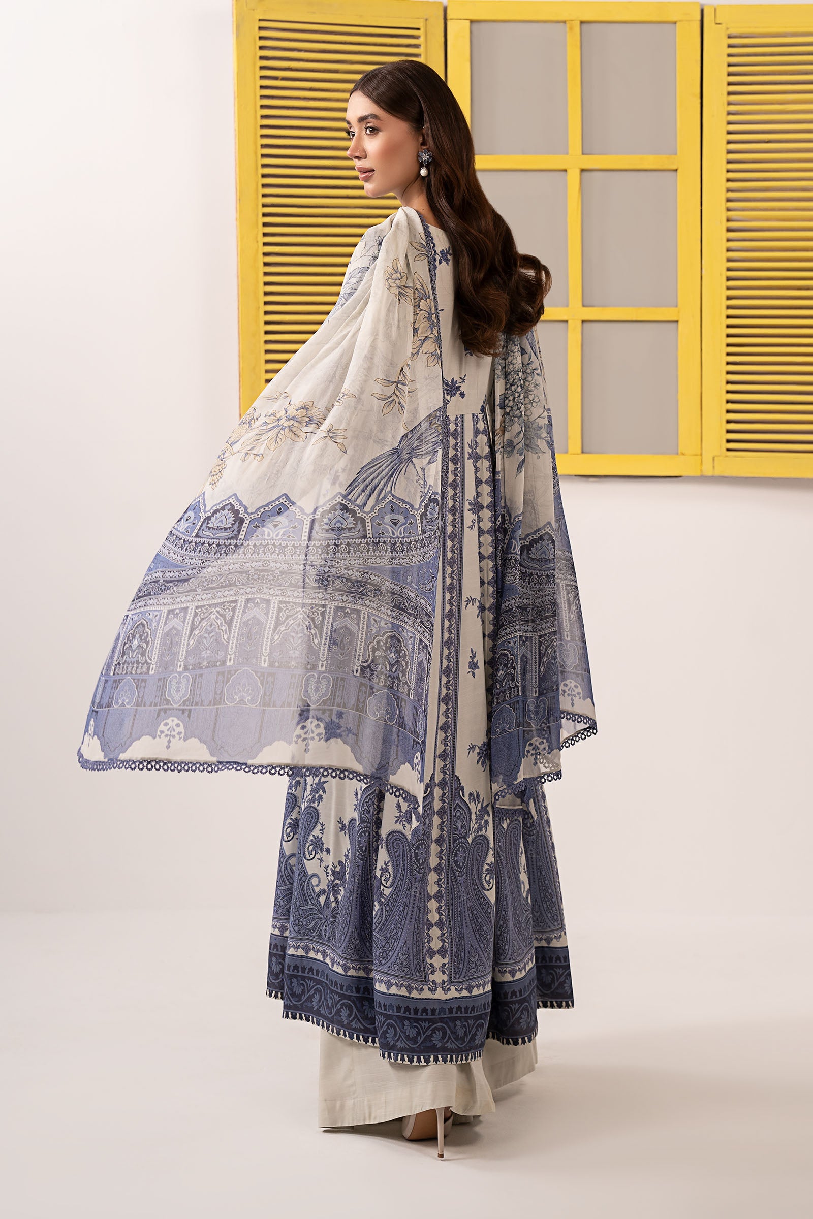3 Piece Embroidered Pk Raw Silk Suit