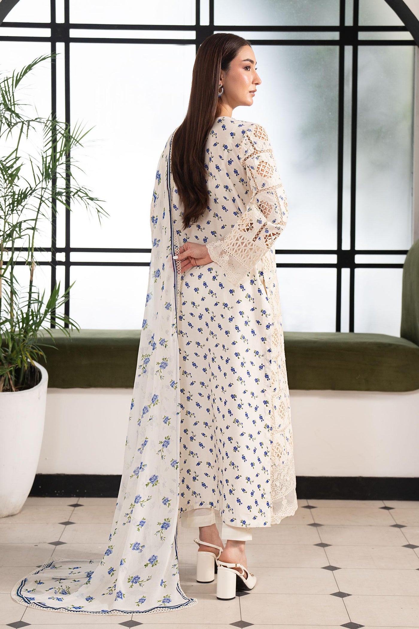 3 Piece Embroidered Lawn Suit