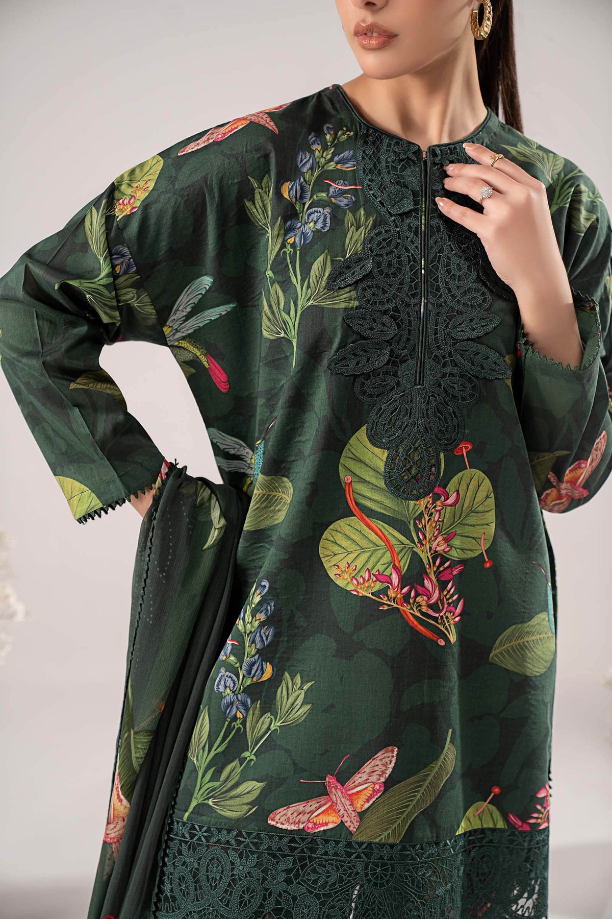 3 Piece Embroidered Lawn Suit