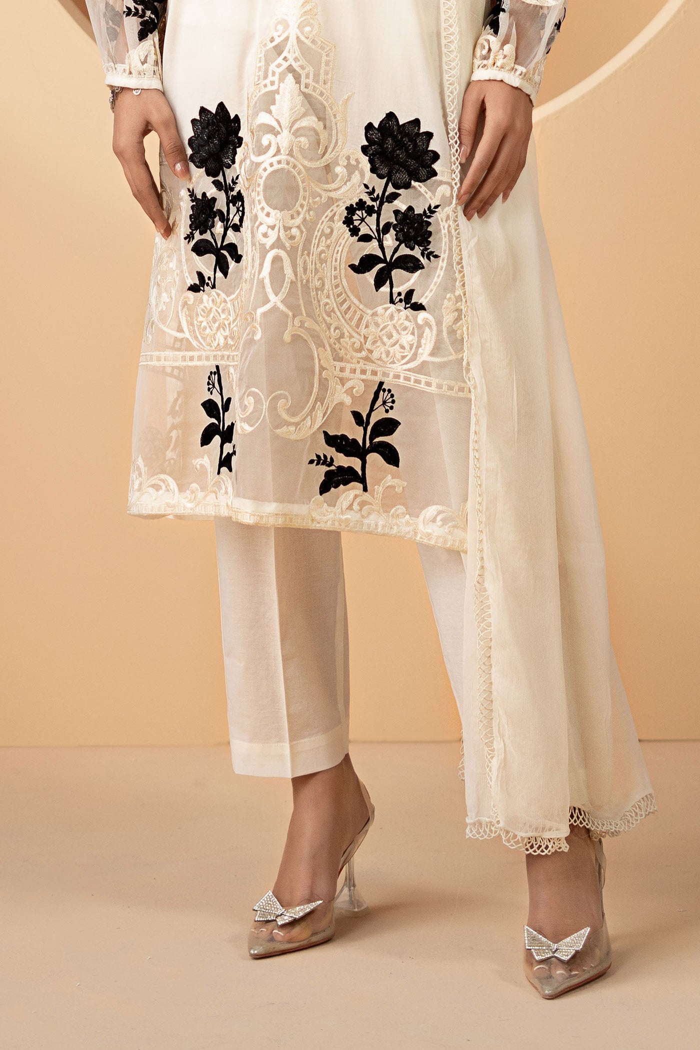 3 Piece Embroidered Lawn Suit
