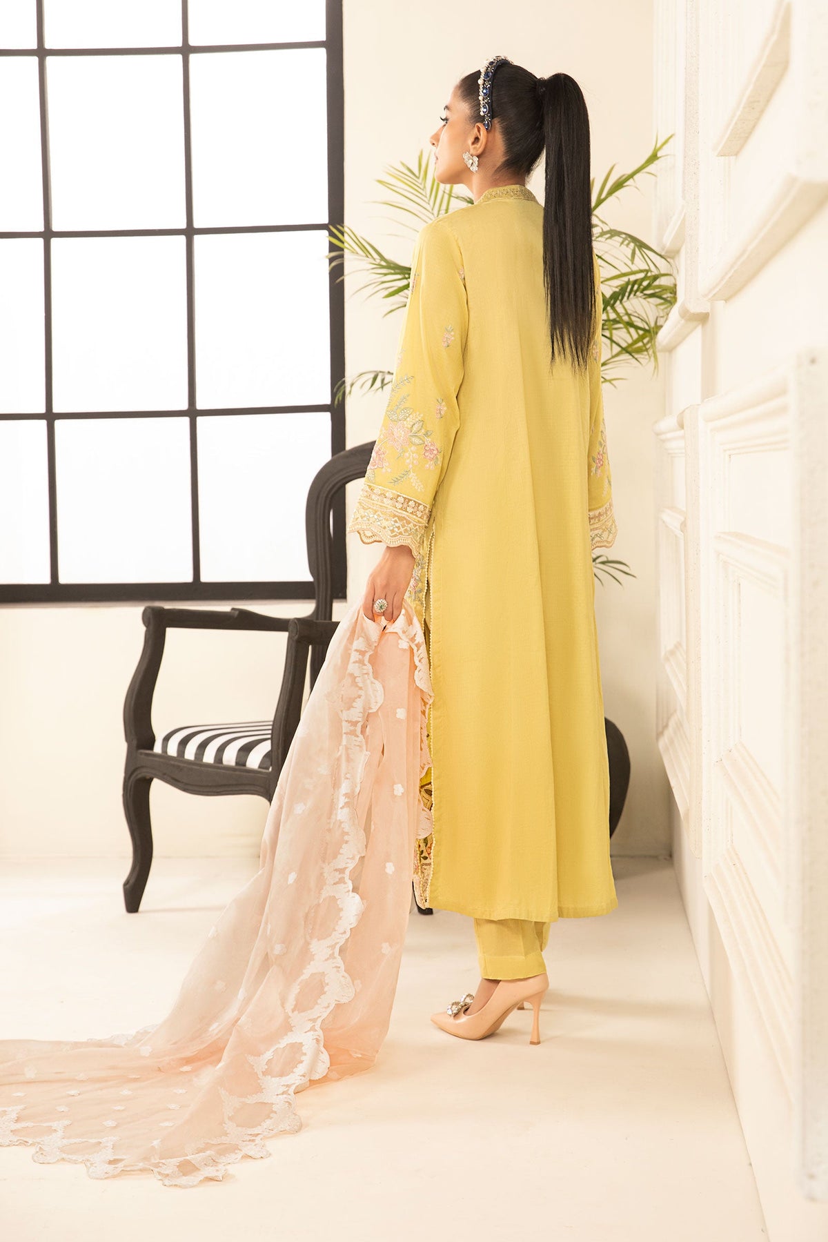 3 Piece Embroidered Lawn Suit
