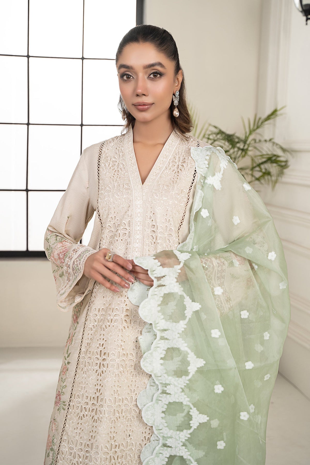 3 Piece Embroidered Lawn Suit