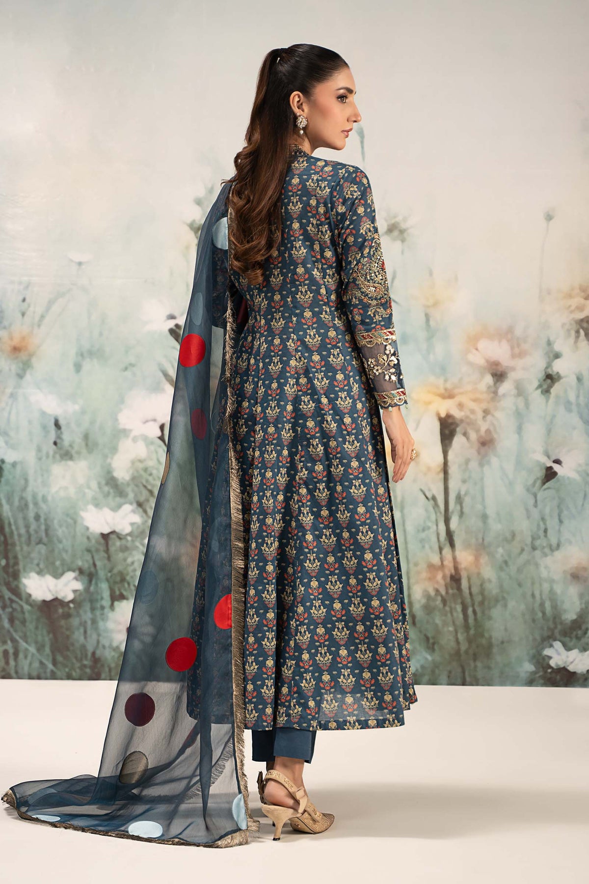 3 Piece Embroidered Lawn Suit