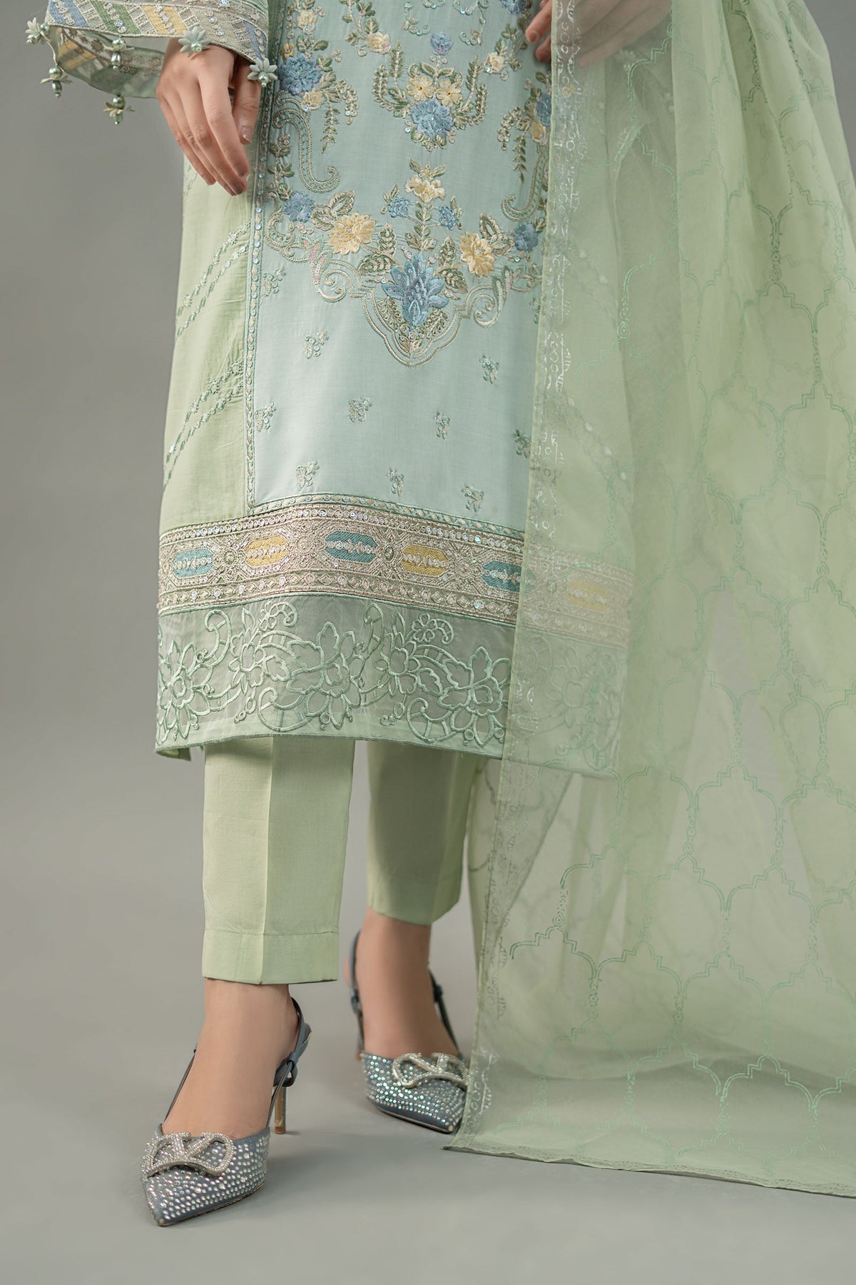 3 Piece Embroidered Lawn Suit