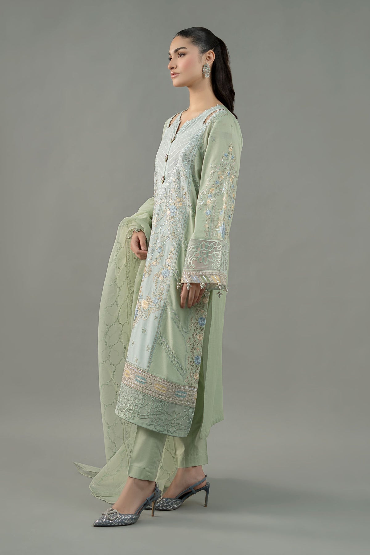 3 Piece Embroidered Lawn Suit