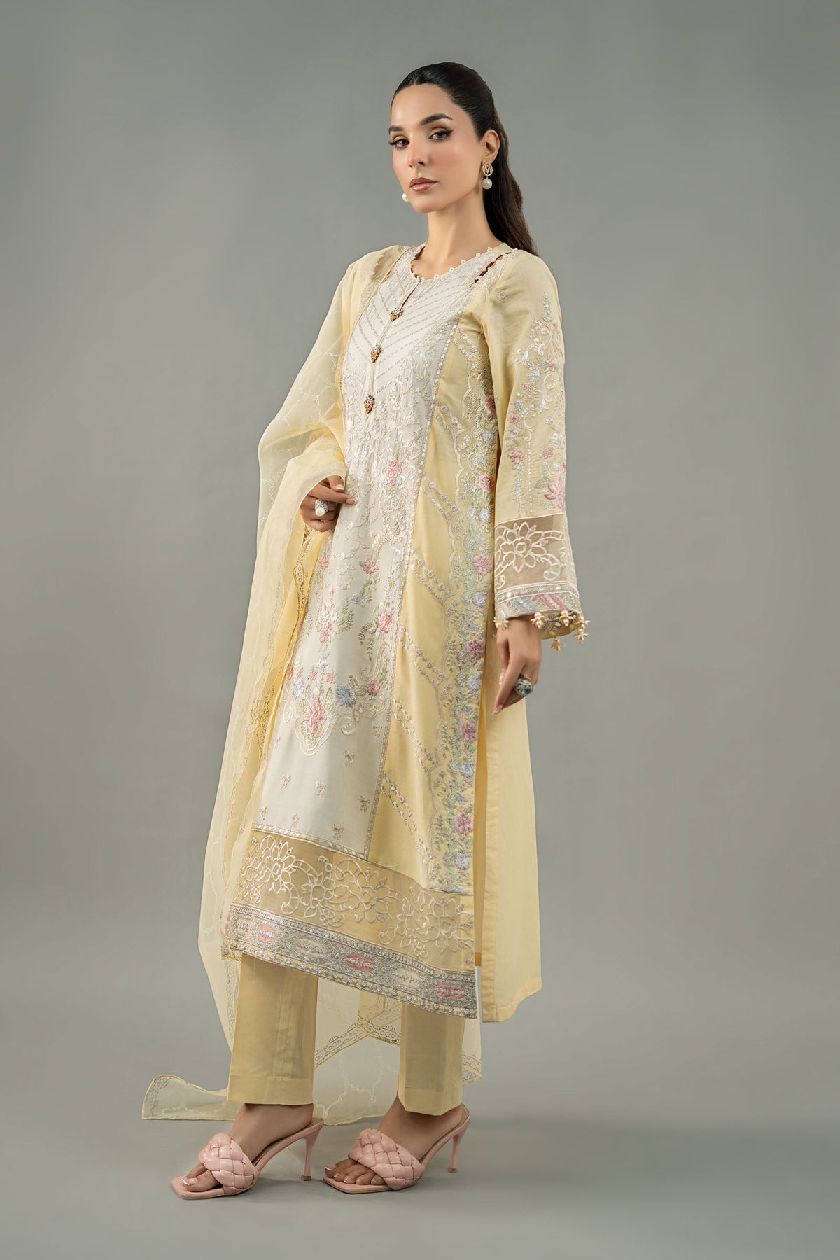 3 Piece Embroidered Lawn Suit