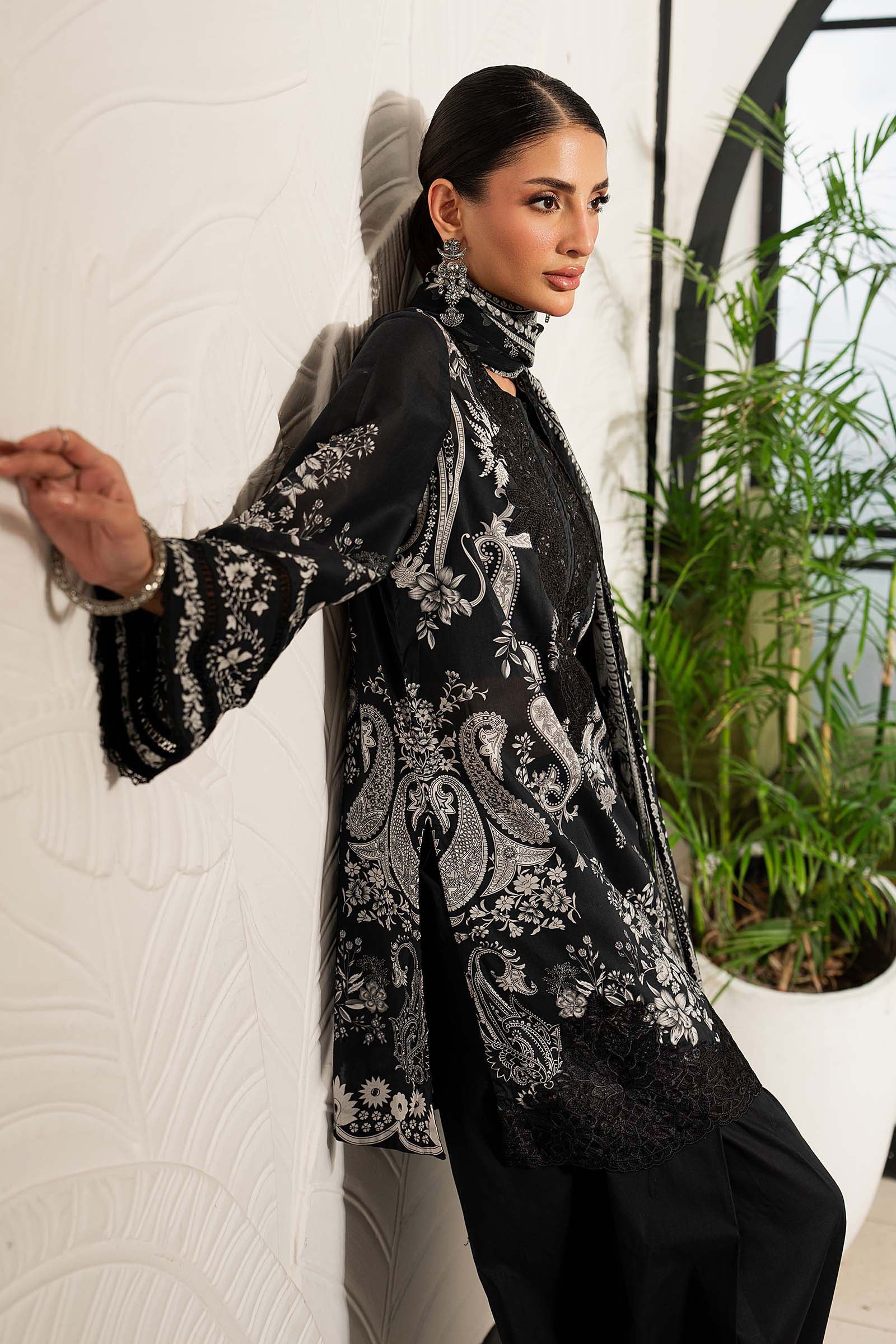 3 Piece Embroidered Lawn Suit