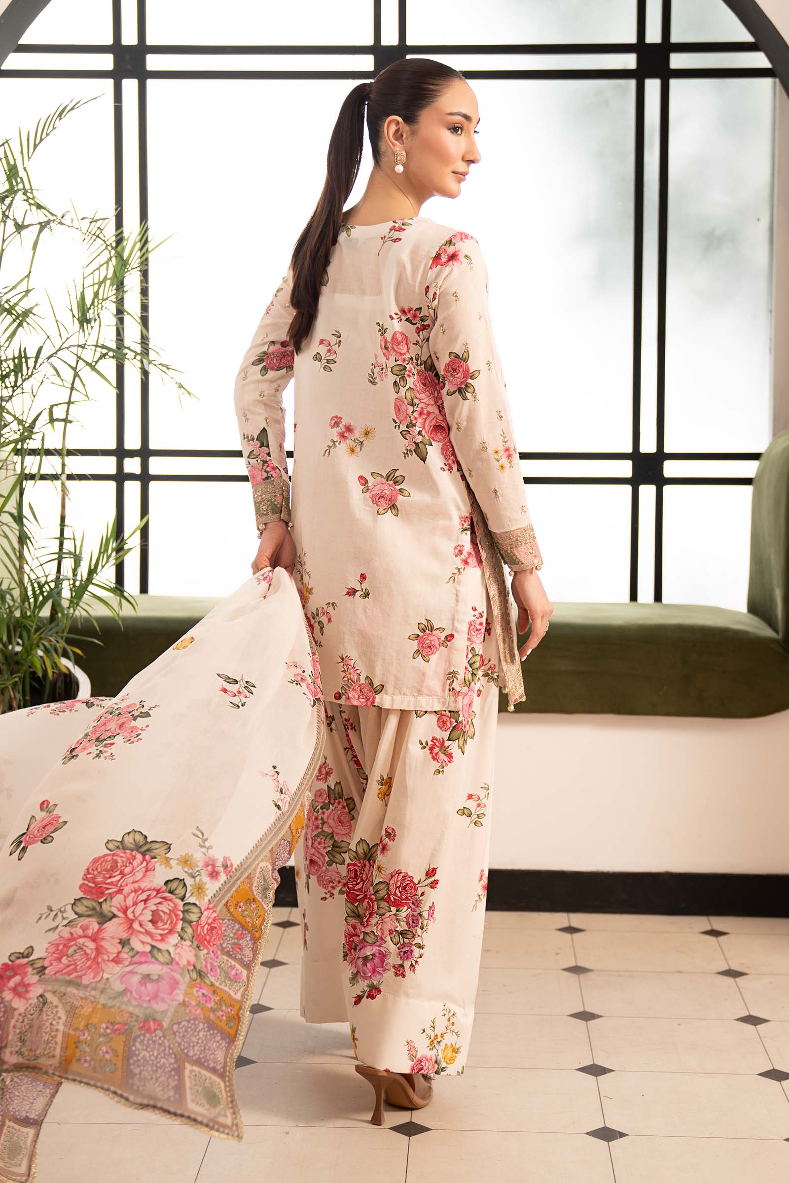 3 Piece Embroidered Lawn Suit