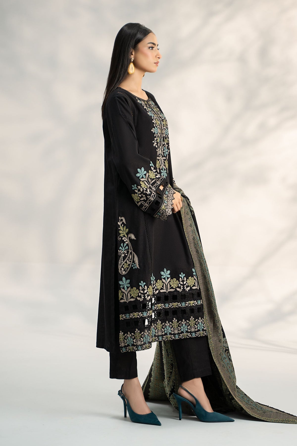 3 Piece Embroidered Khaddar Suit