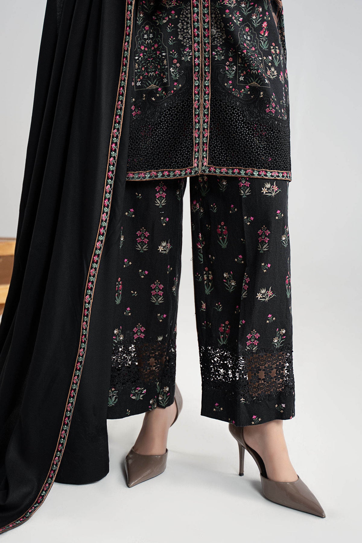 3 Piece Embroidered Khaddar Suit