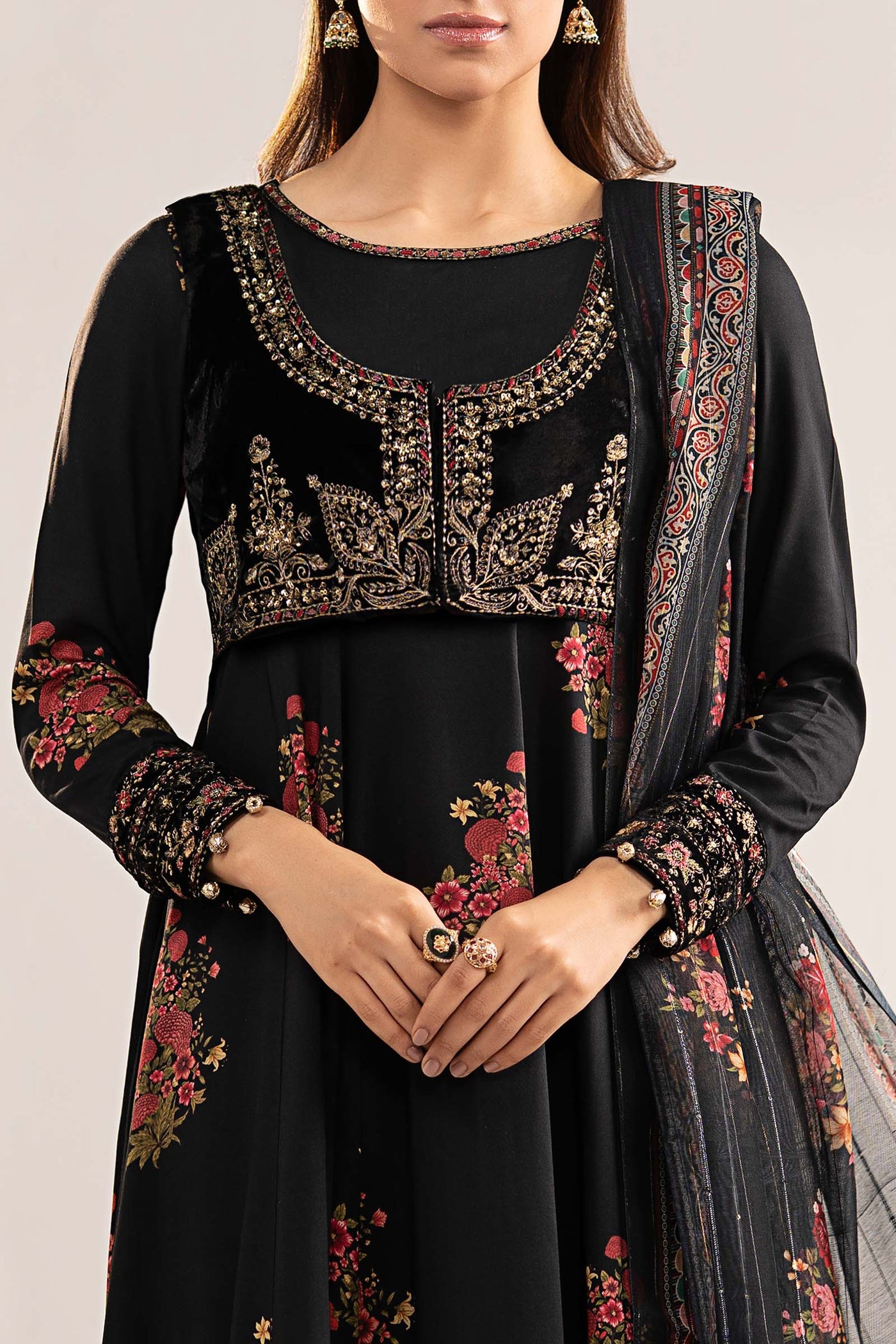 https://cdn.shopify.com/s/files/1/0620/8788/9062/files/DWW2539BlackCloseup_G.jpg?v=1766217084