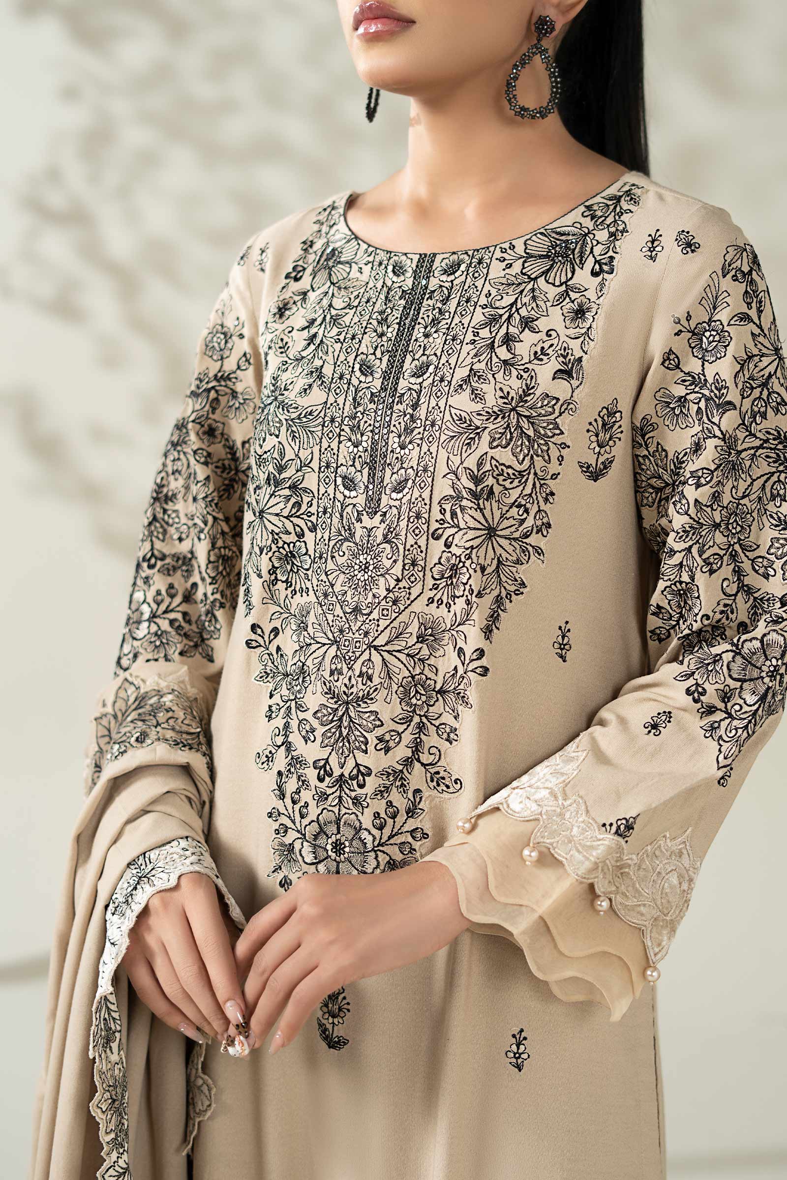 3 Piece Embroidered Karandi Suit