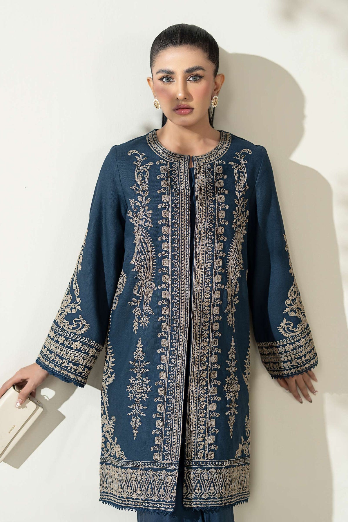 3 Piece Embroidered Khaddar Suit