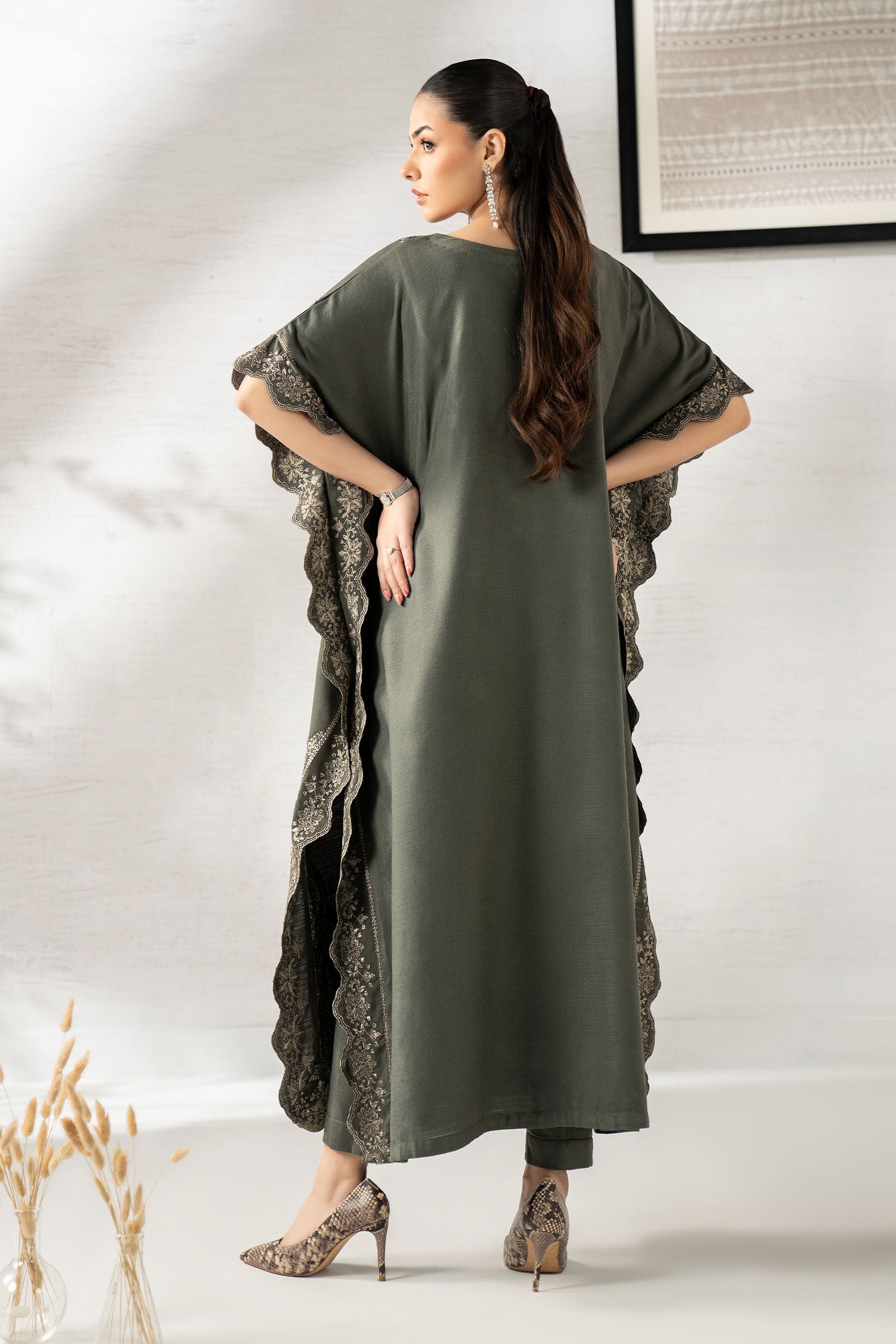 2 Piece Embroidered Woven Suit