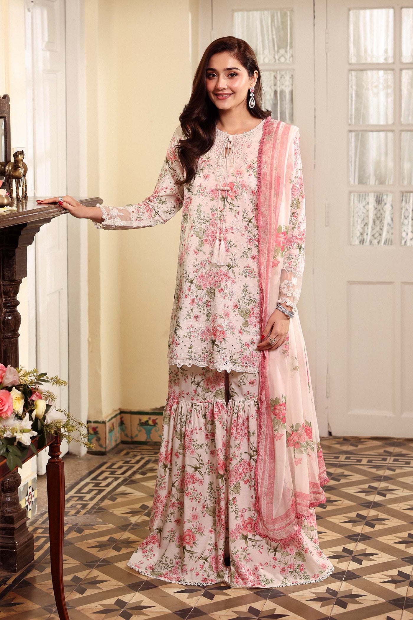 https://cdn.shopify.com/s/files/1/0620/8788/9062/files/DW_EF26_201_Front_A.jpg?v=1771580896