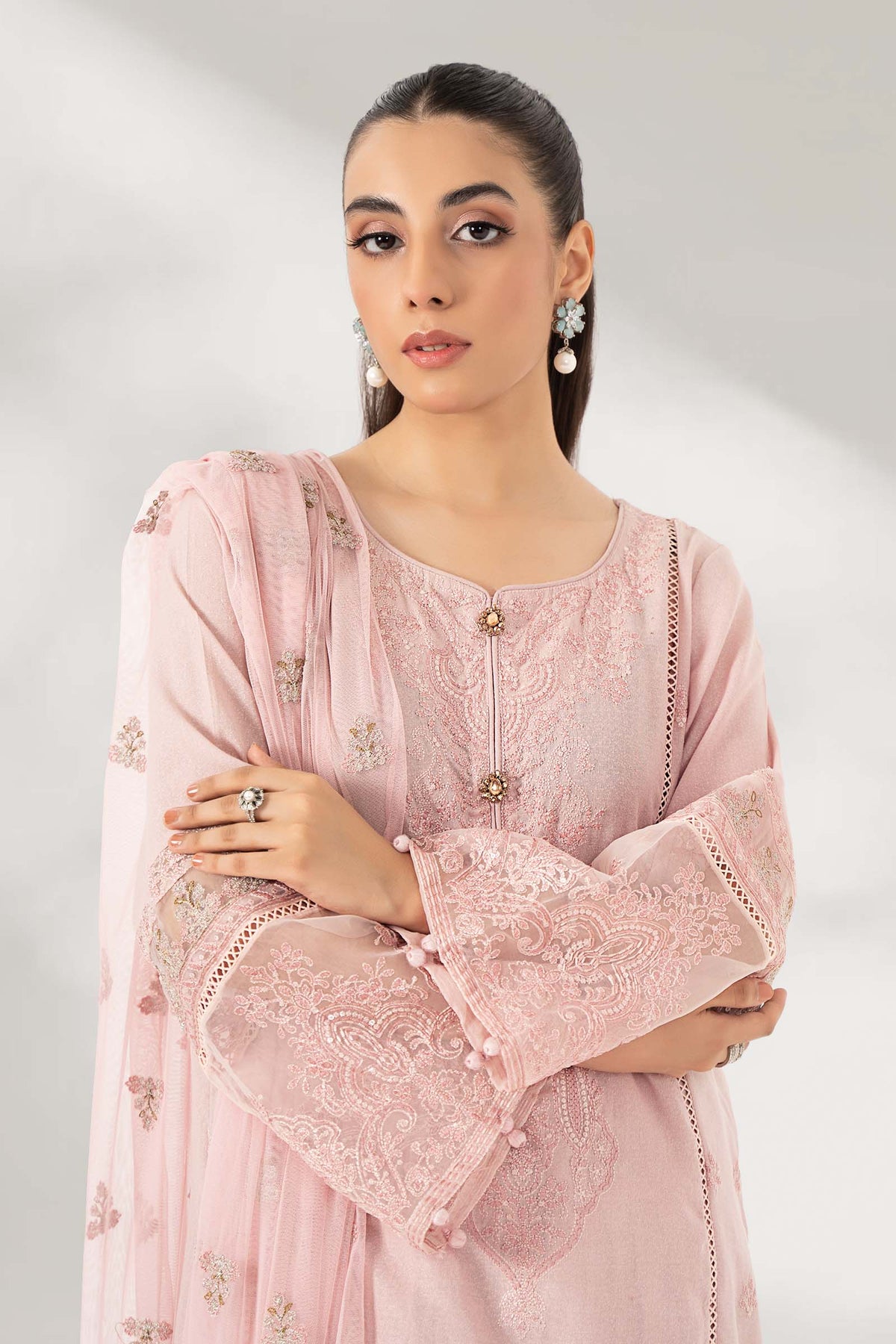 3 Piece Embroidered Lawn Suit