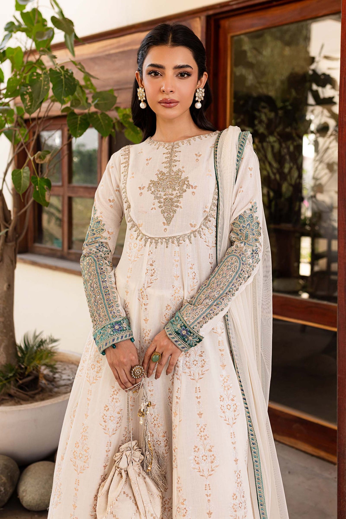 3 Piece Embroidered Jacquard Suit