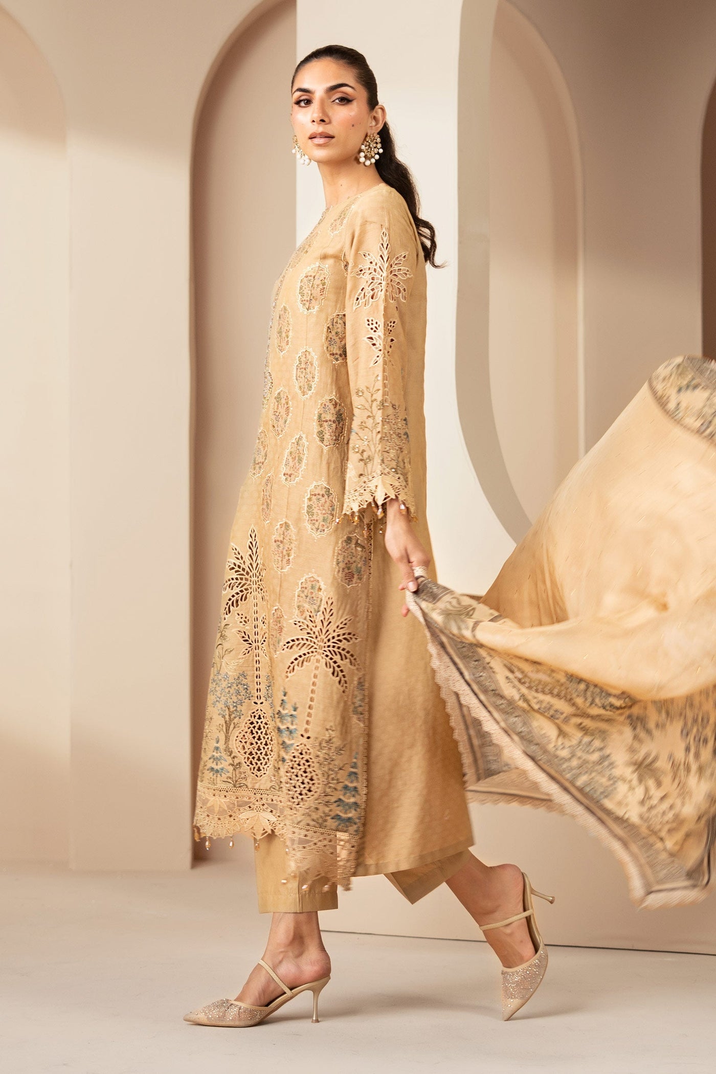 3 Piece Embroidered Jacquard Lawn Suit