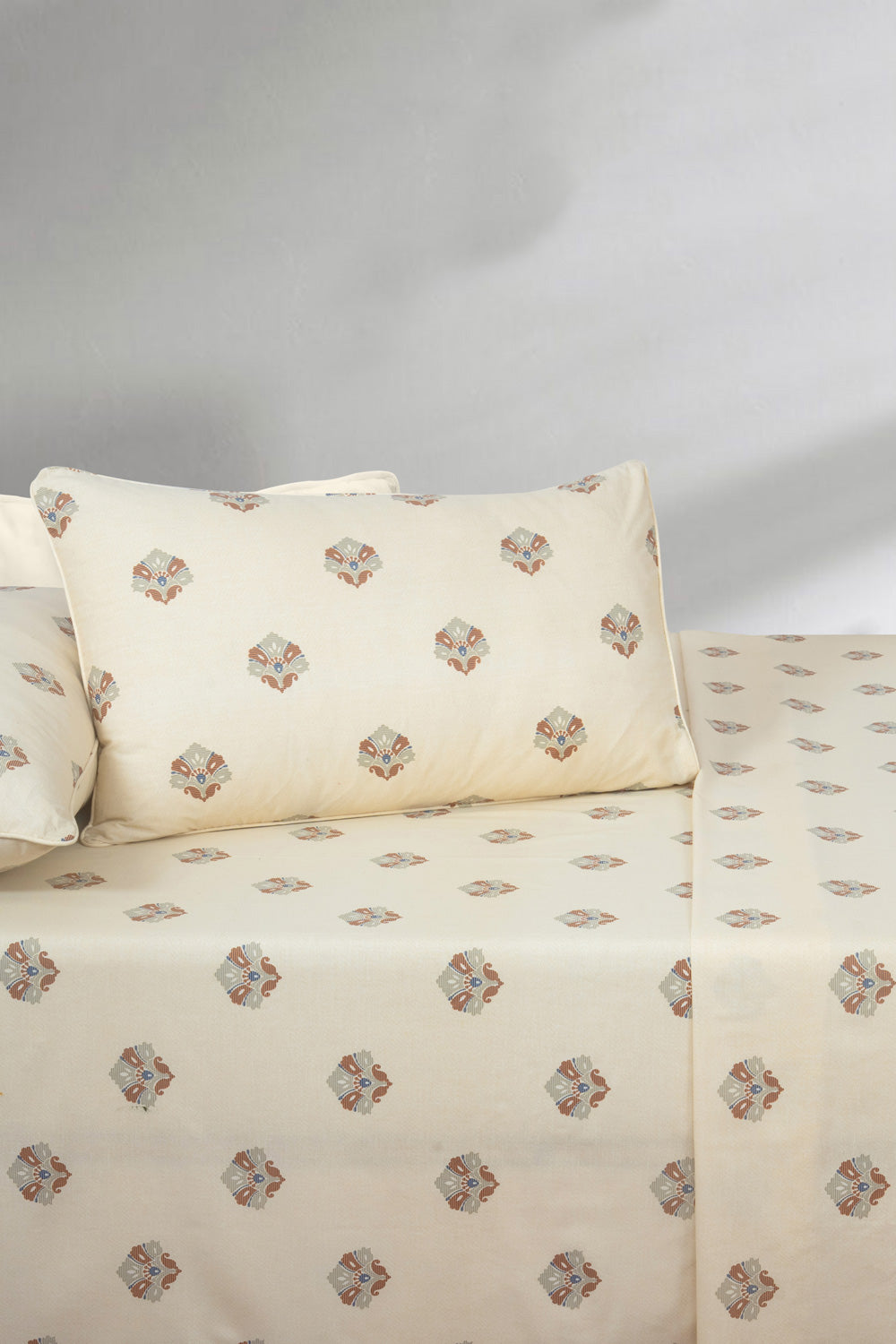 Damask Hatch T-150 Bed Sheet Set