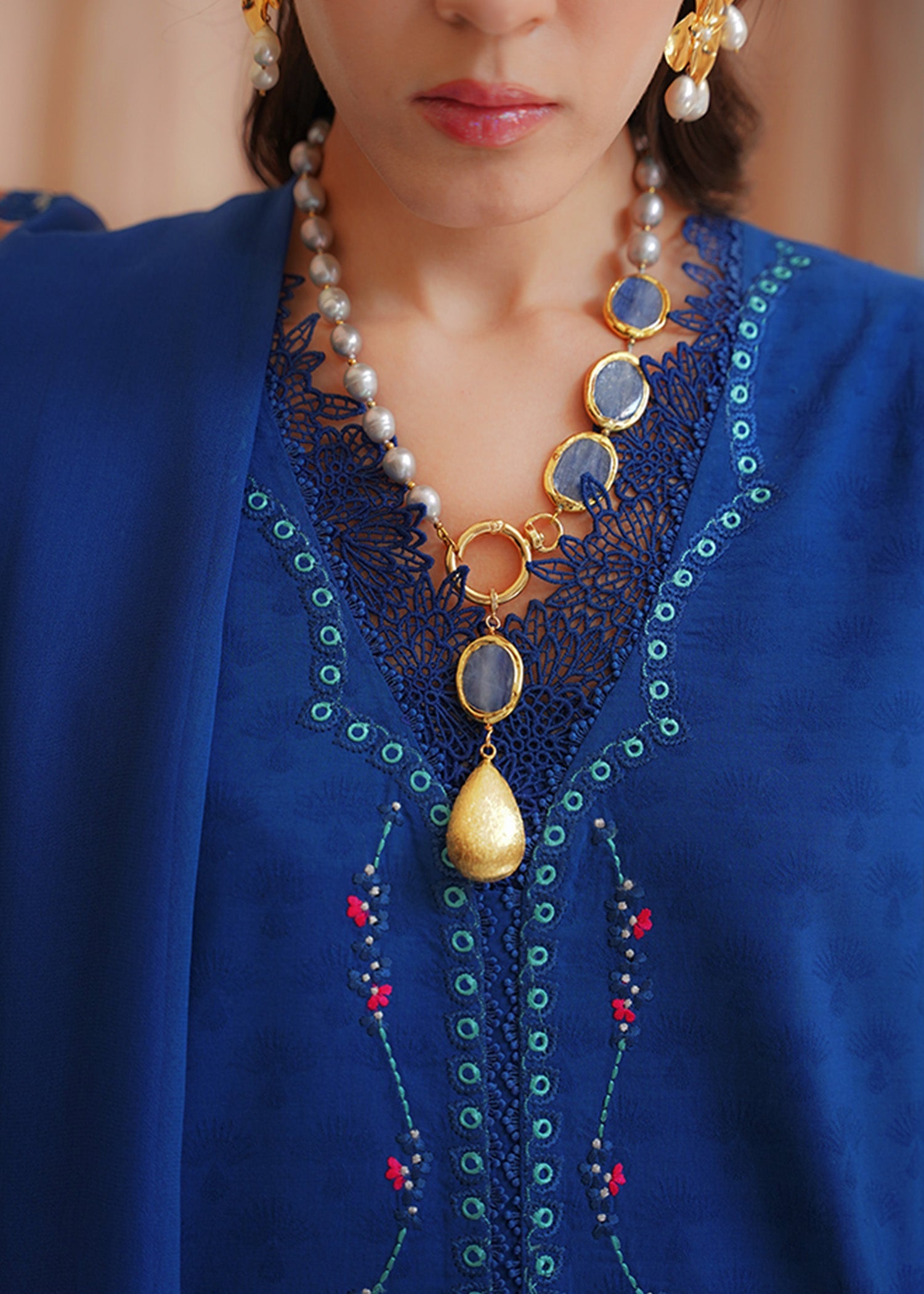 https://cdn.shopify.com/s/files/1/1146/5868/files/DarkBlue01.jpg?v=1715952632