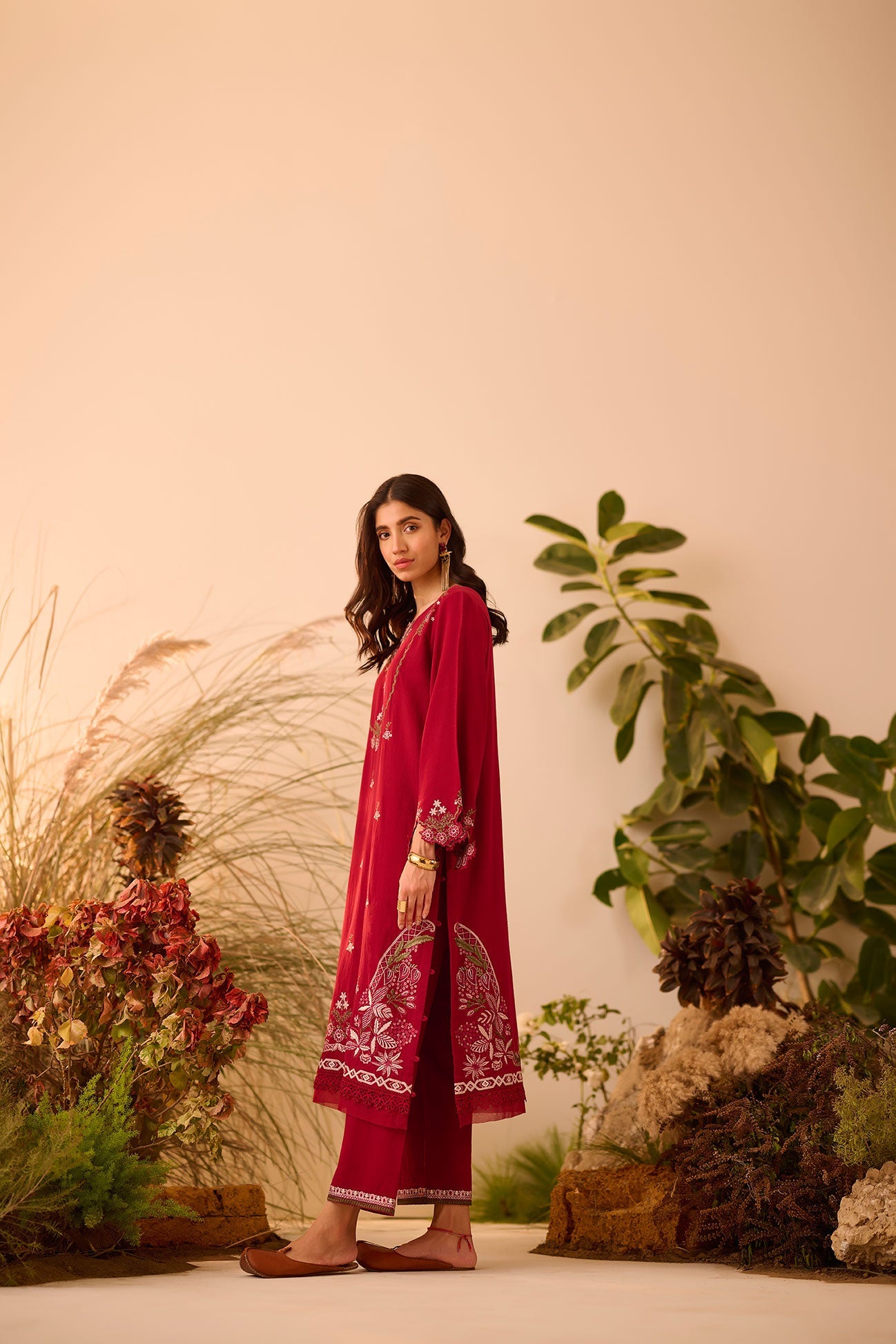 Dc-2123 Maroon Karandi 2Pcs Embroidered Kurta With Trouser