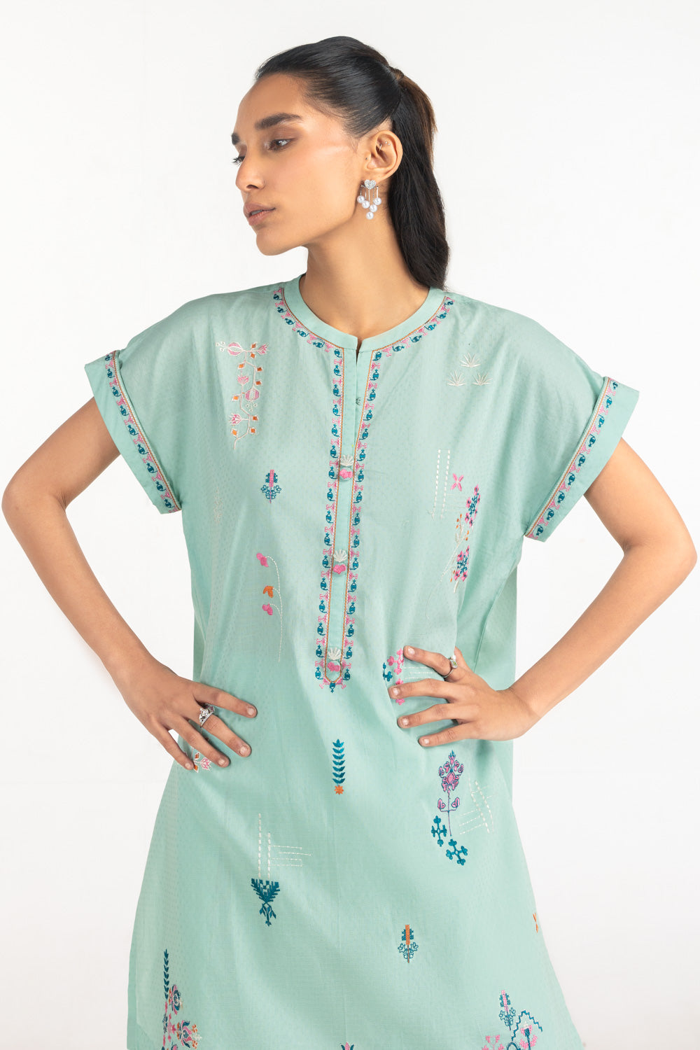 https://cdn.shopify.com/s/files/1/0706/3253/8159/files/DobbyEmbroideredCo-OrdSetIPST-77166_mid.jpg?v=1772614048