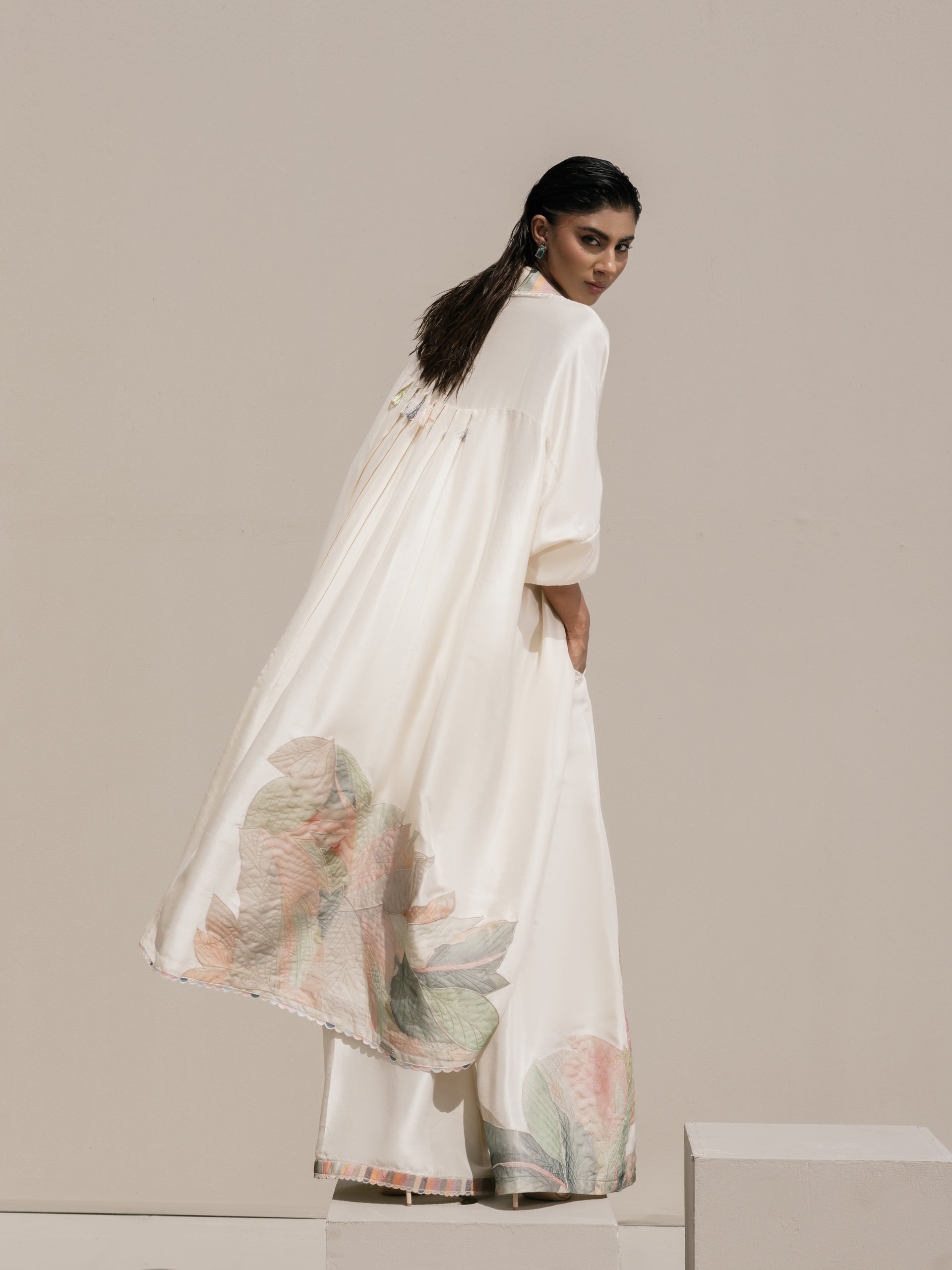 https://cdn.shopify.com/s/files/1/0768/4872/6205/files/Dove-4.jpg?v=1777664182