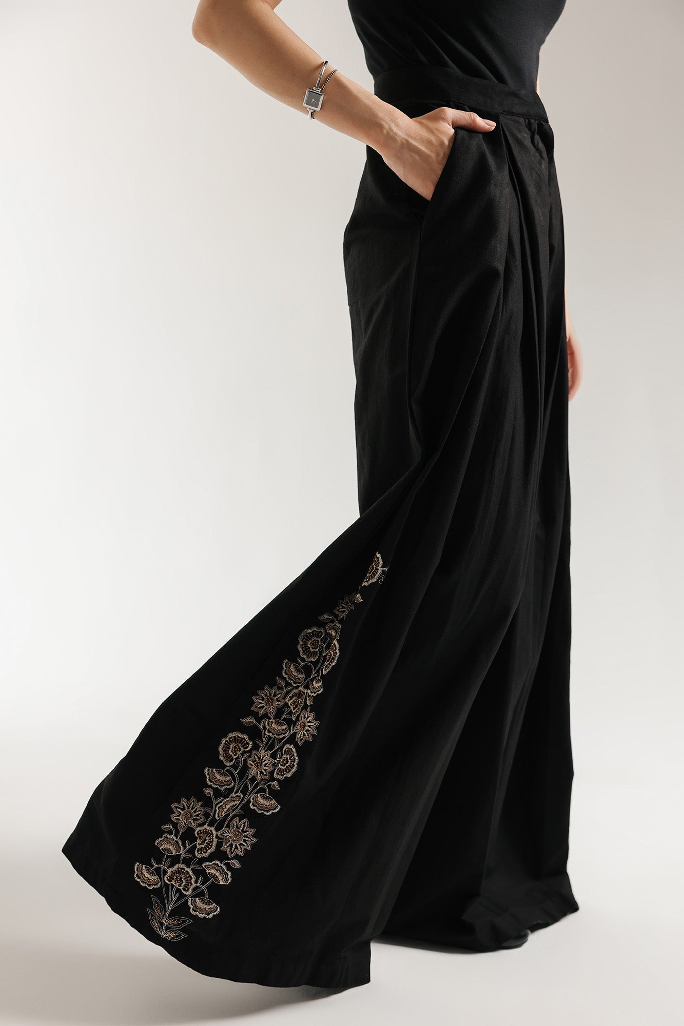 https://cdn.shopify.com/s/files/1/2290/7917/files/E0016-120-902_4.jpg?v=1758866414