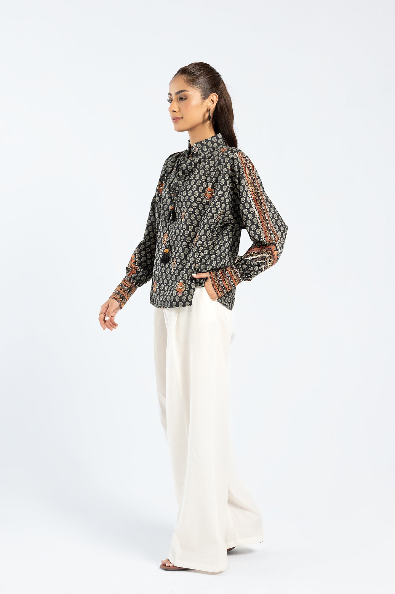 https://cdn.shopify.com/s/files/1/2290/7917/files/E0017-119-901_2.jpg?v=1738306838