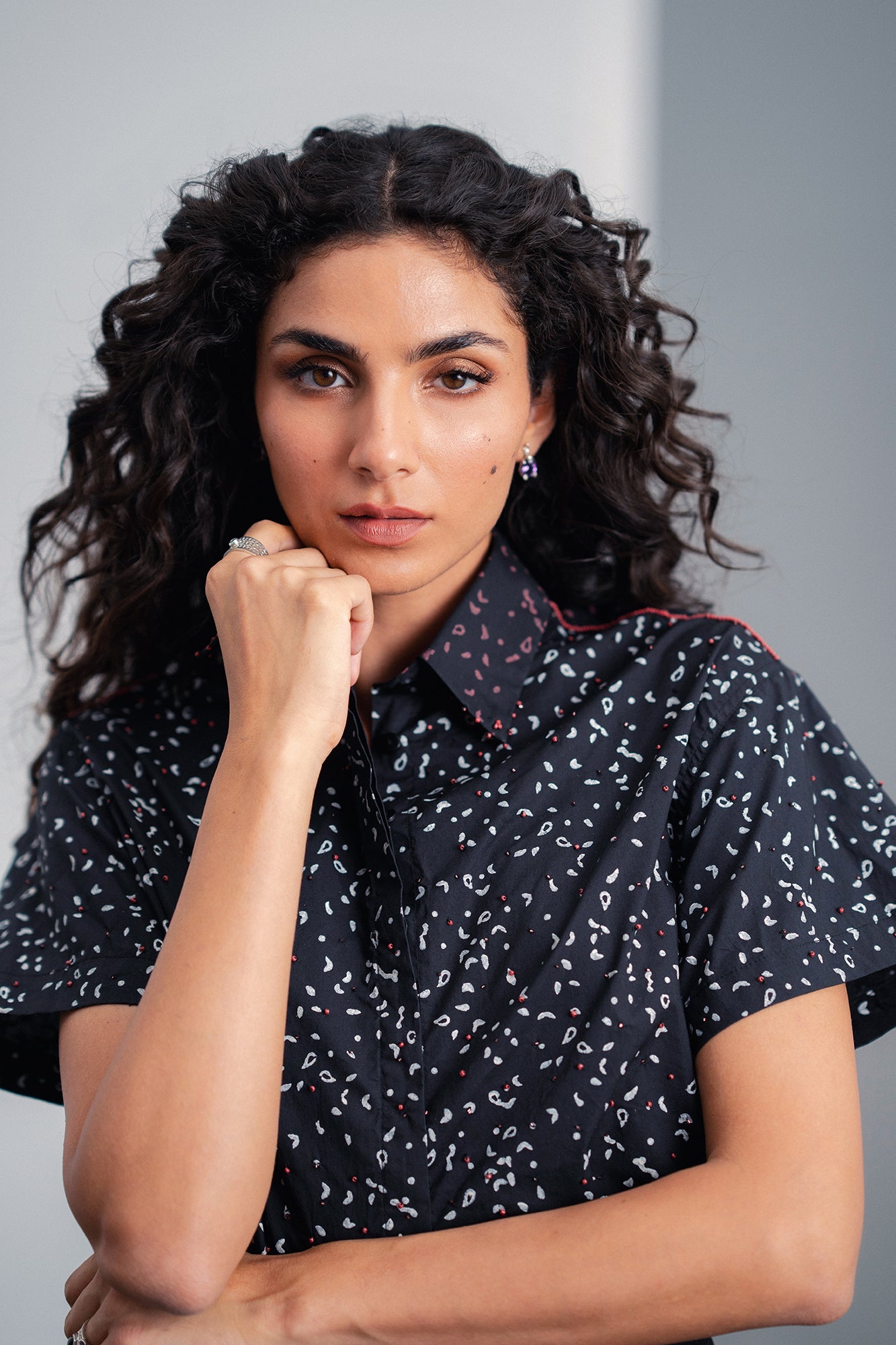 CROPPED BUTTON DOWN SHIRT (E0024/120/902)