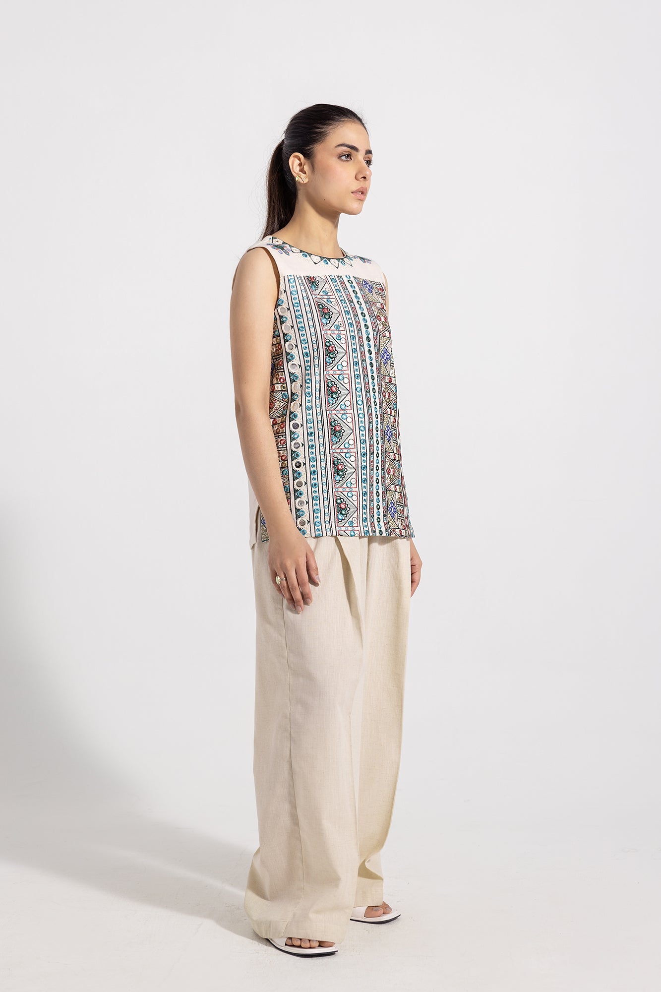 https://cdn.shopify.com/s/files/1/2290/7917/files/E0026-119_4.jpg?v=1738306967
