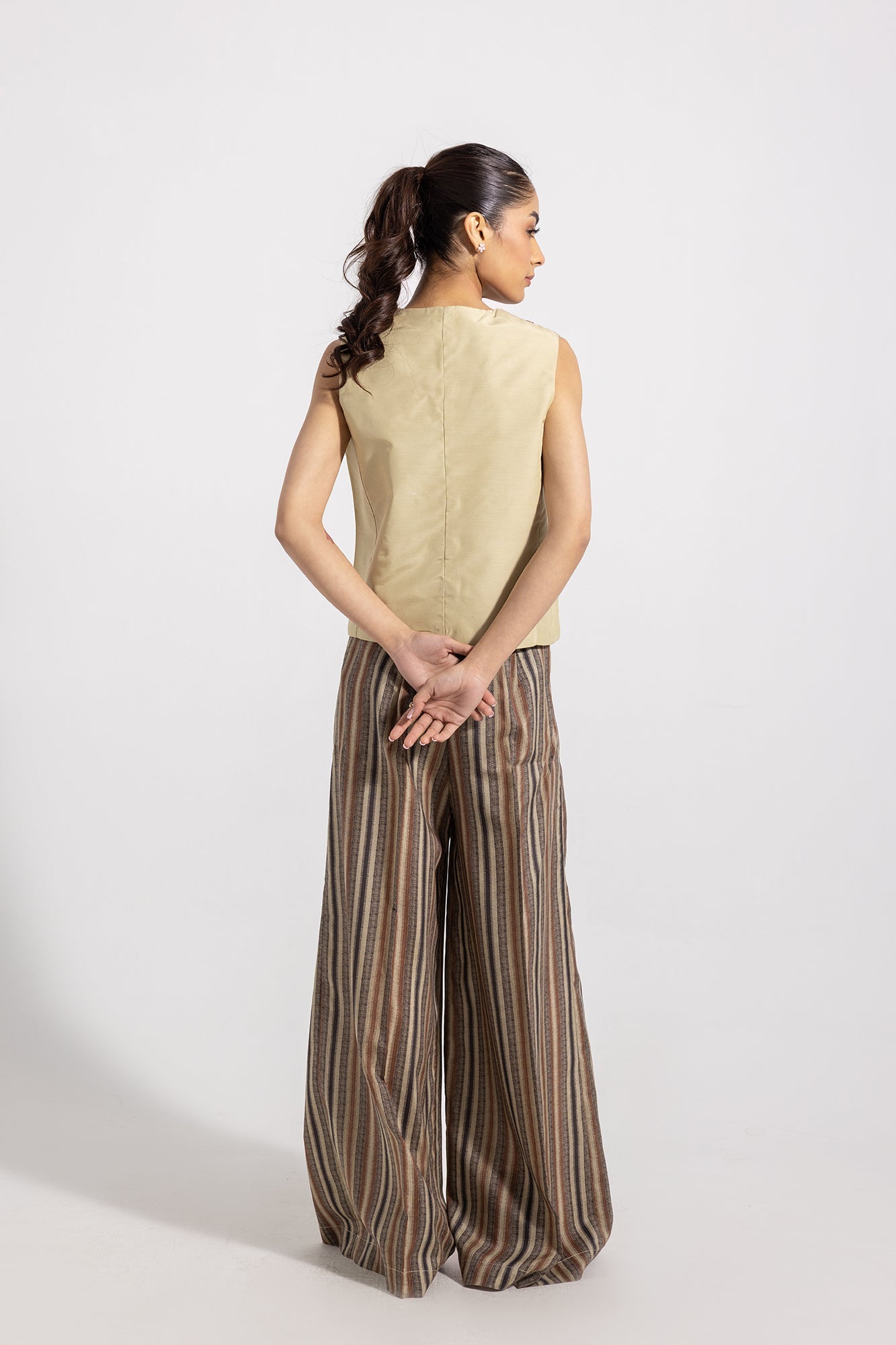 https://cdn.shopify.com/s/files/1/2290/7917/files/E0036-119-005_5.jpg?v=1738306965