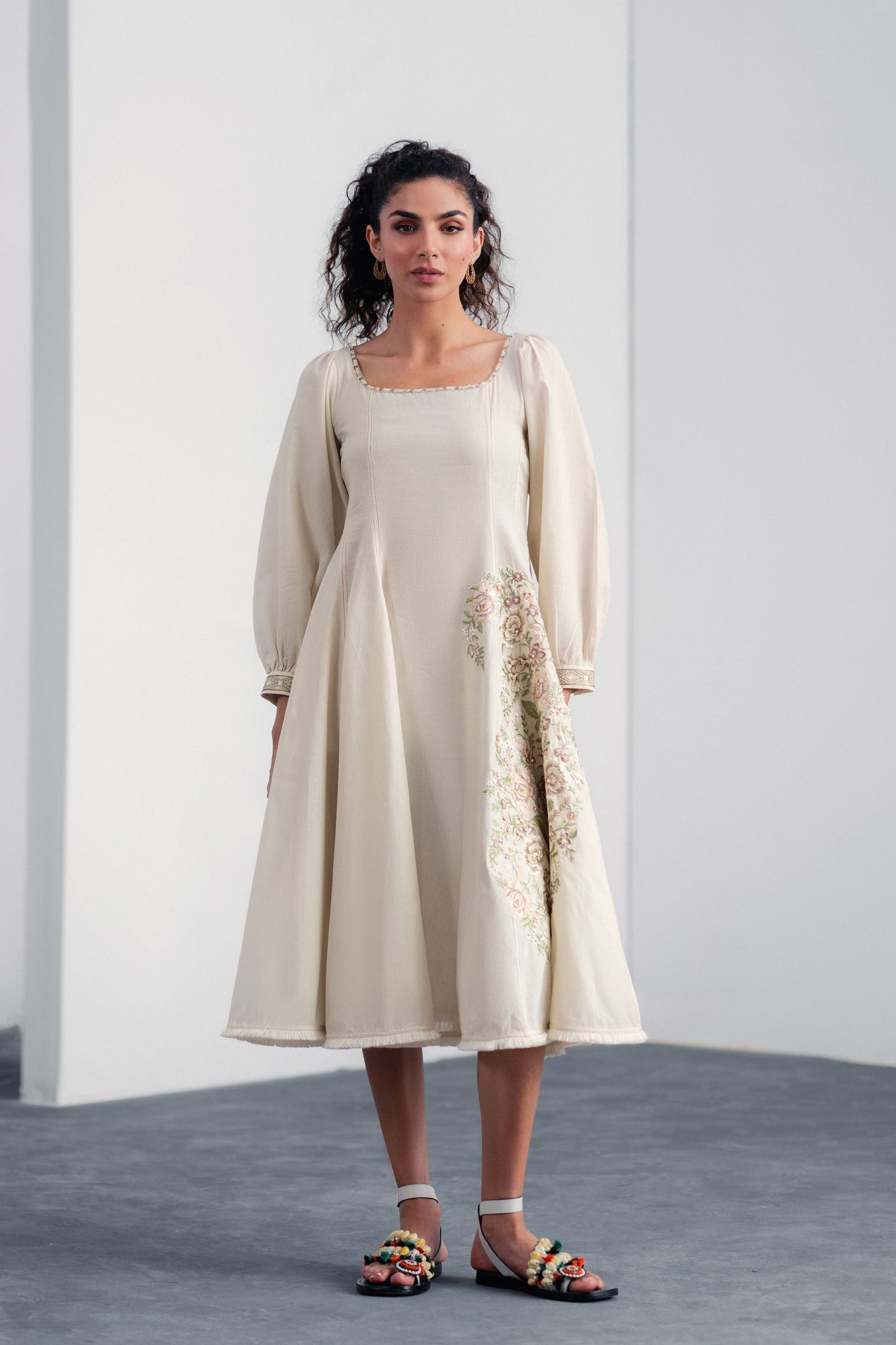 DRESS (E0044/120/002)