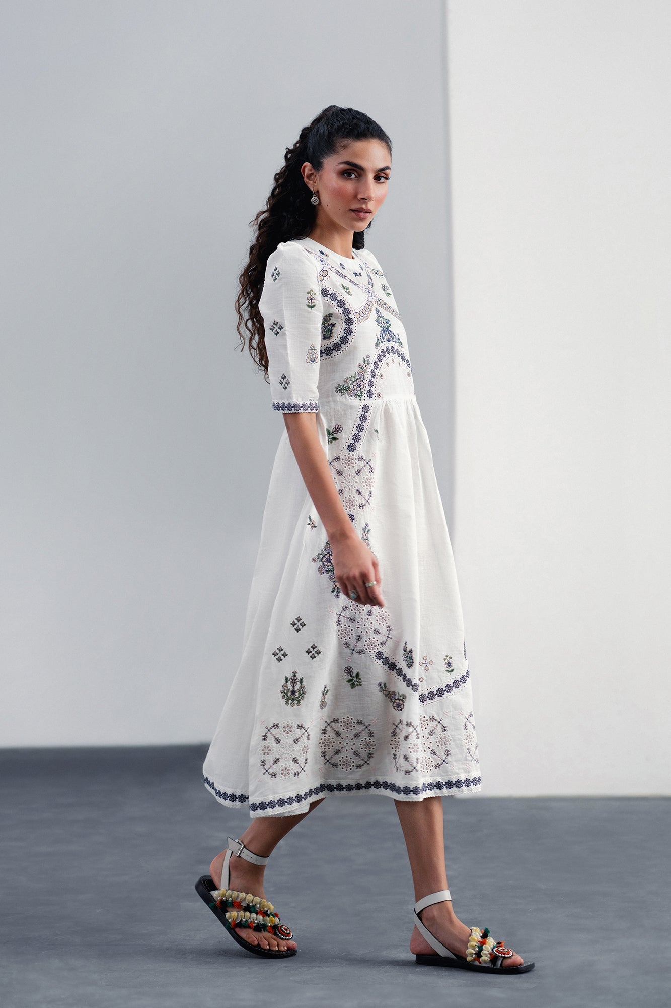 EMBROIDERED DRESS (E0048/120/001)