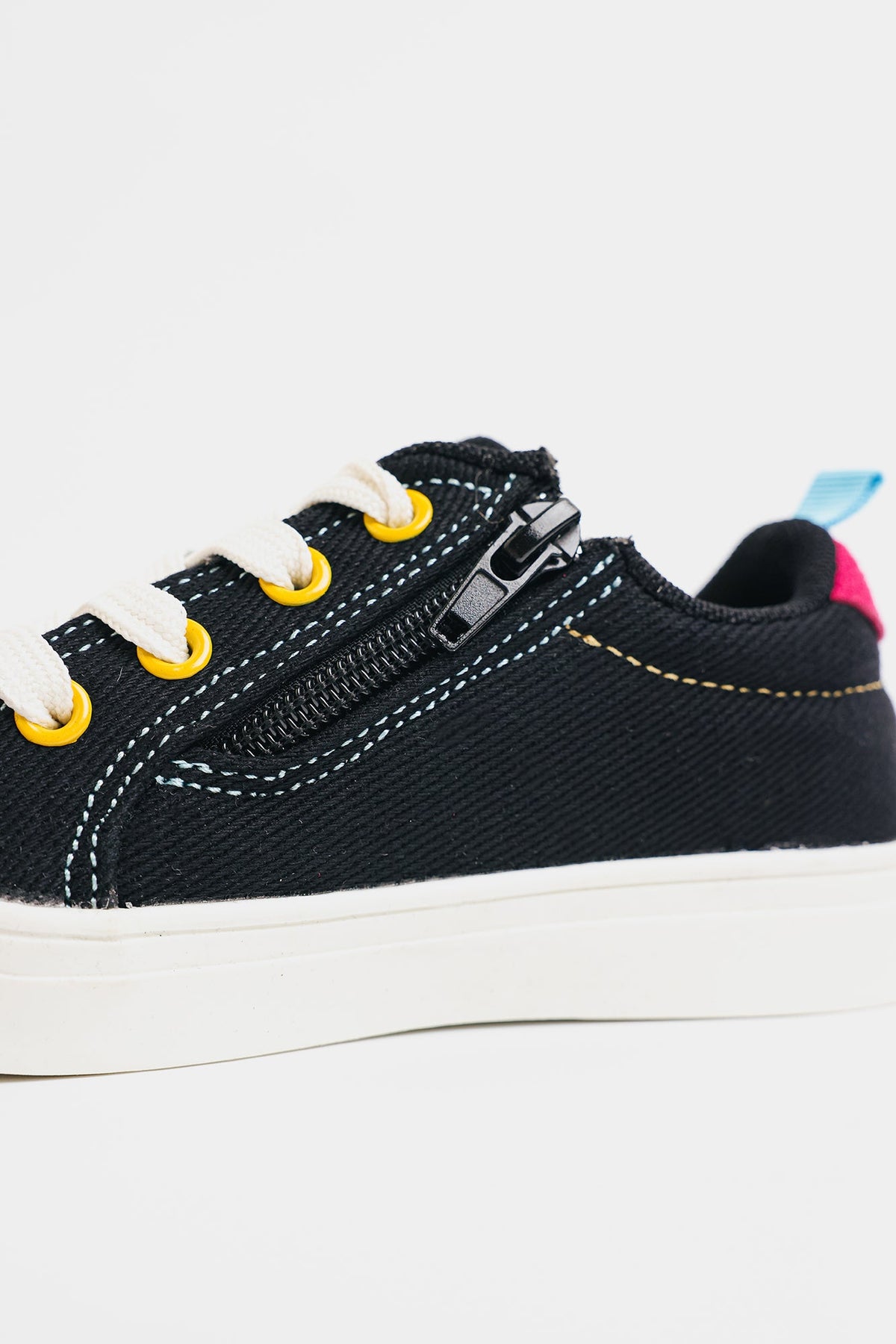 SNEAKERS (E0074/309/901)