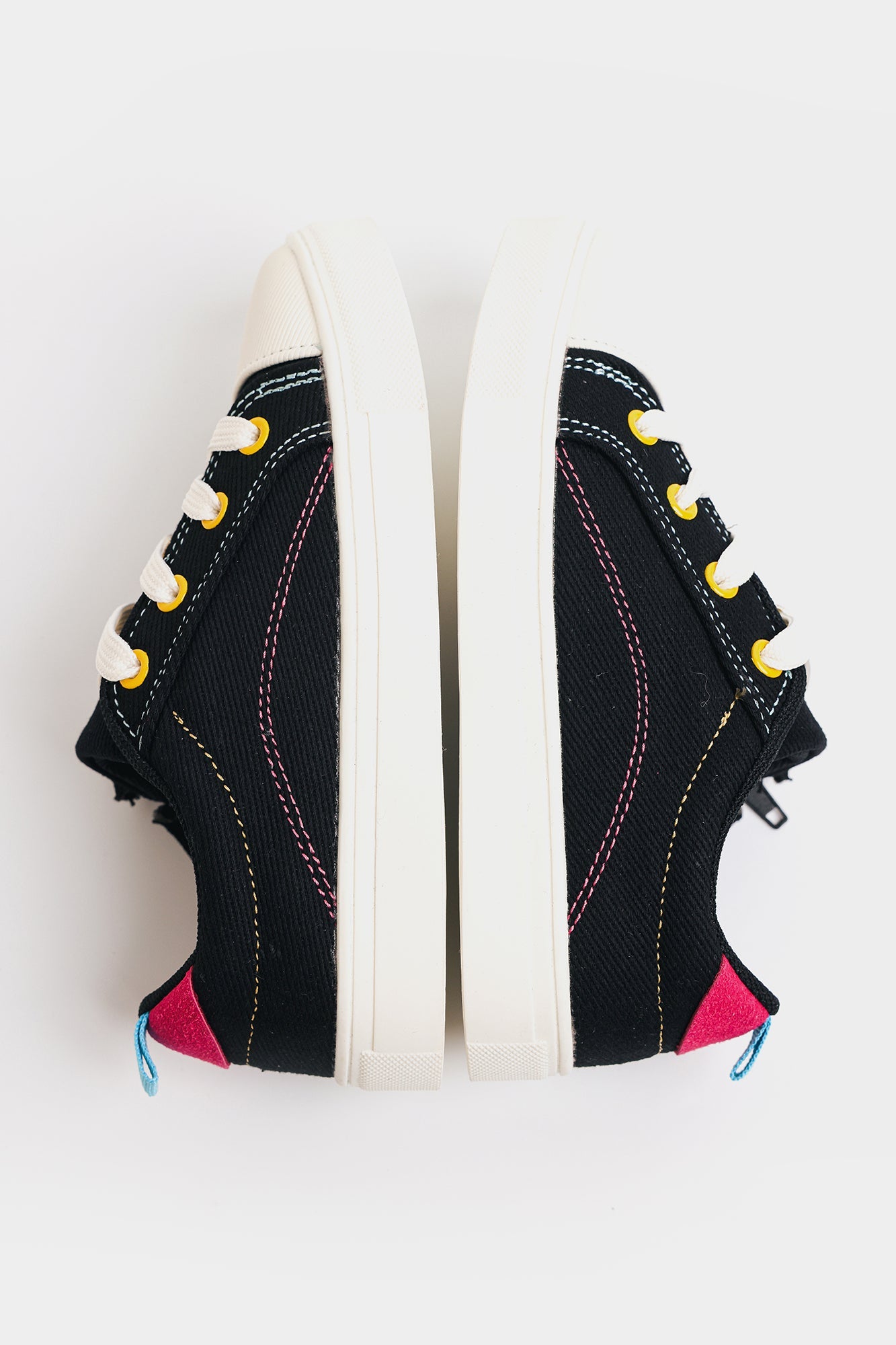 SNEAKERS (E0085/409/901)
