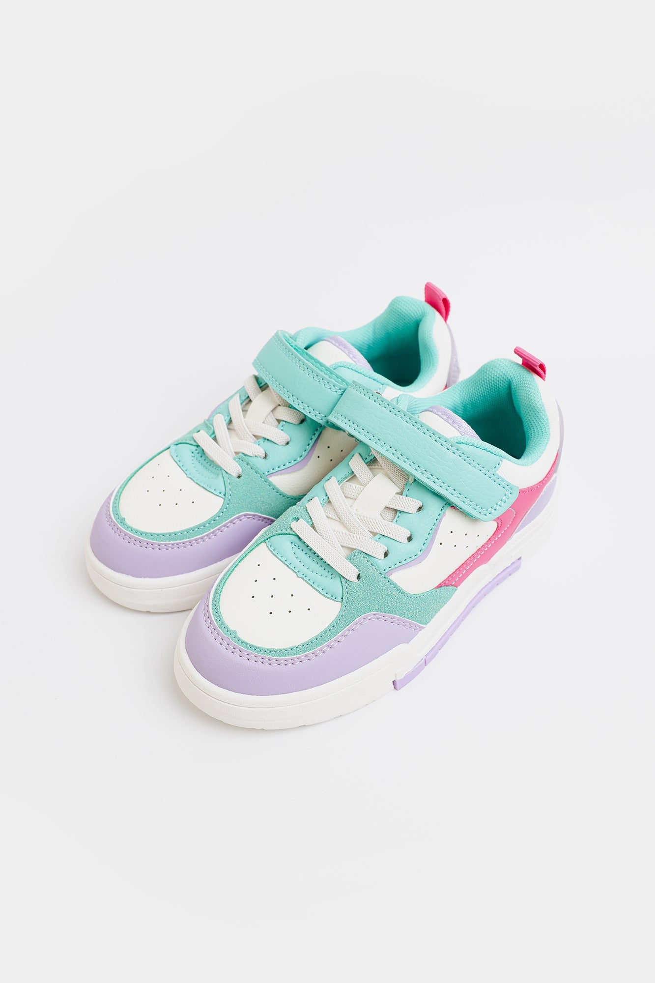 SNEAKERS (E0086/409/511)